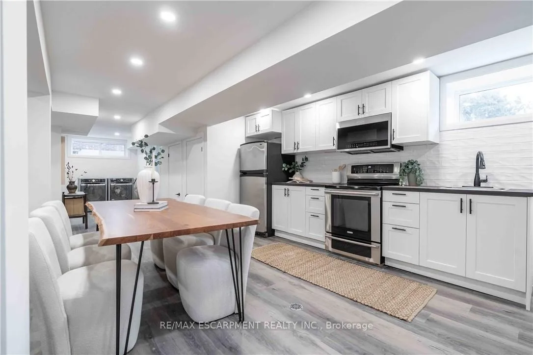 Photo 29 of 67 Toby Crescent, Hamilton, Huntington — HOMEH