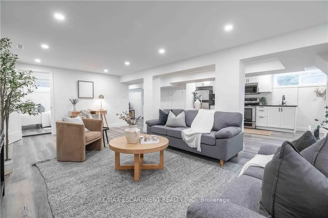 Photo 31 of 67 Toby Crescent, Hamilton, Huntington — HOMEH