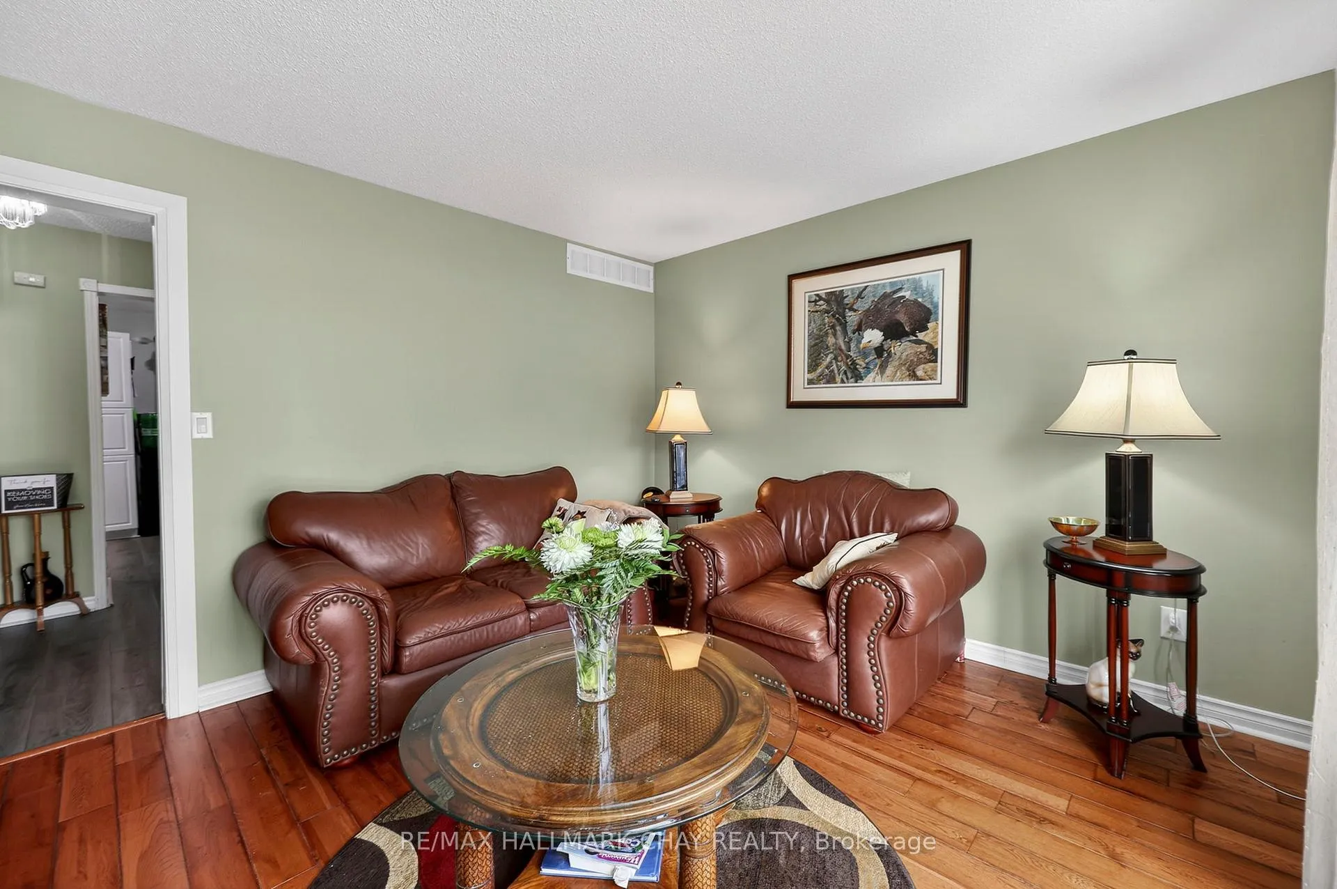 Photo 6 of 15 Wilde Place, Barrie, Letitia Heights — HOMEH
