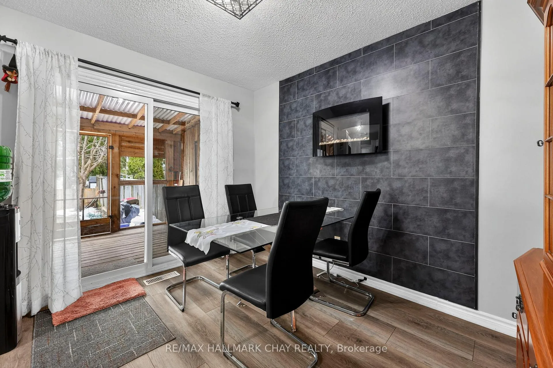 Photo 10 of 15 Wilde Place, Barrie, Letitia Heights — HOMEH