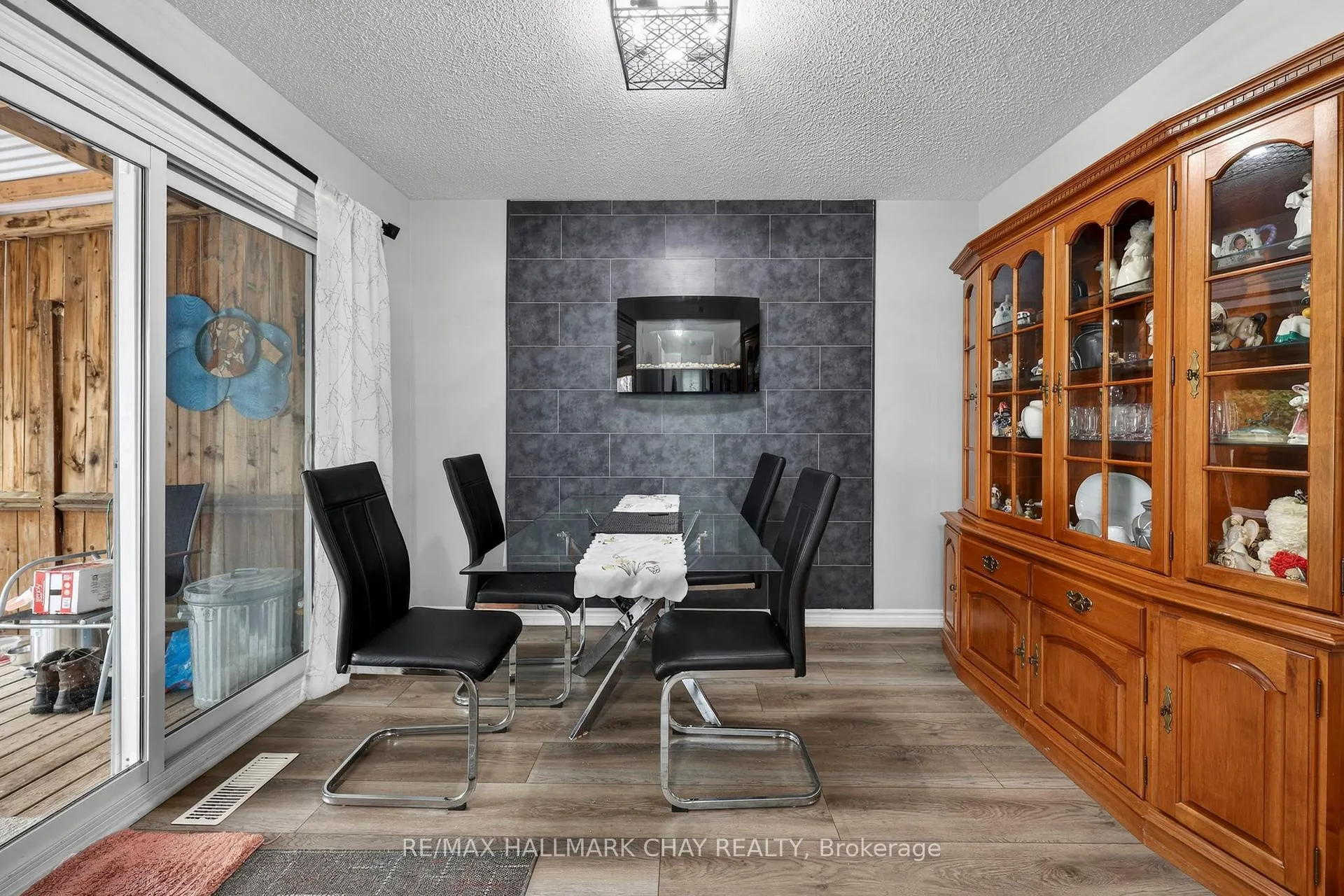 Photo 11 of 15 Wilde Place, Barrie, Letitia Heights — HOMEH