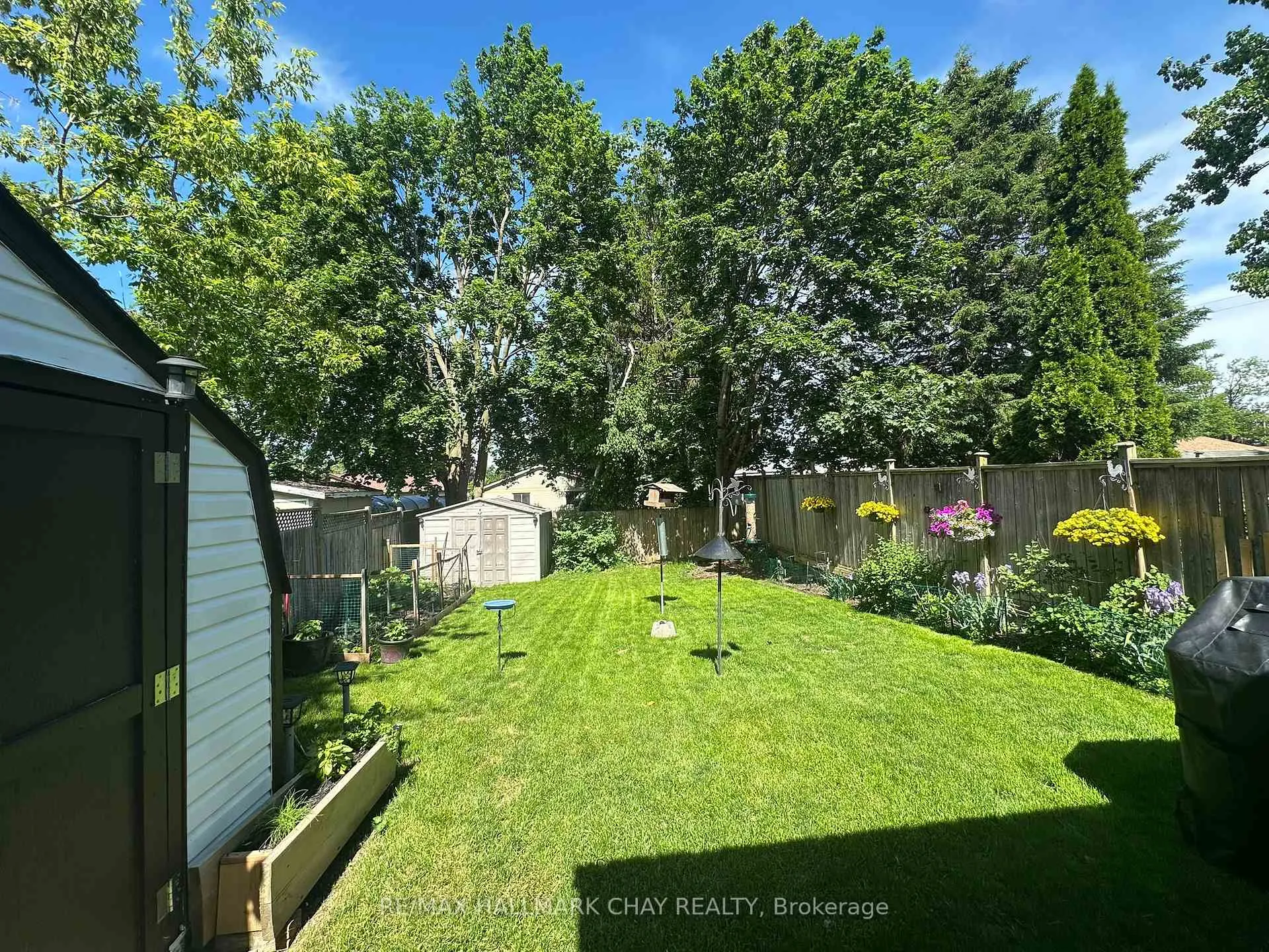 Photo 38 of 15 Wilde Place, Barrie, Letitia Heights — HOMEH