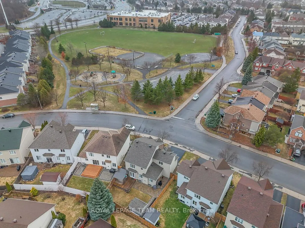 Photo 37 of 191 Cresthaven Drive, Ottawa, Barrhaven East — HOMEH