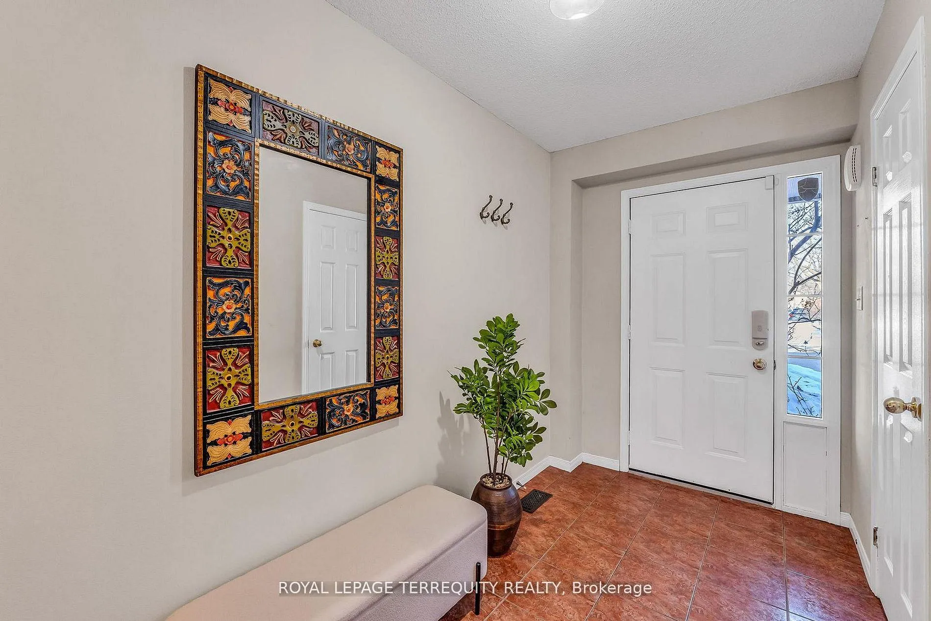 Photo 2 of Unit 25, 1276 Silvan Forest Drive, Burlington, Tansley — HOMEH