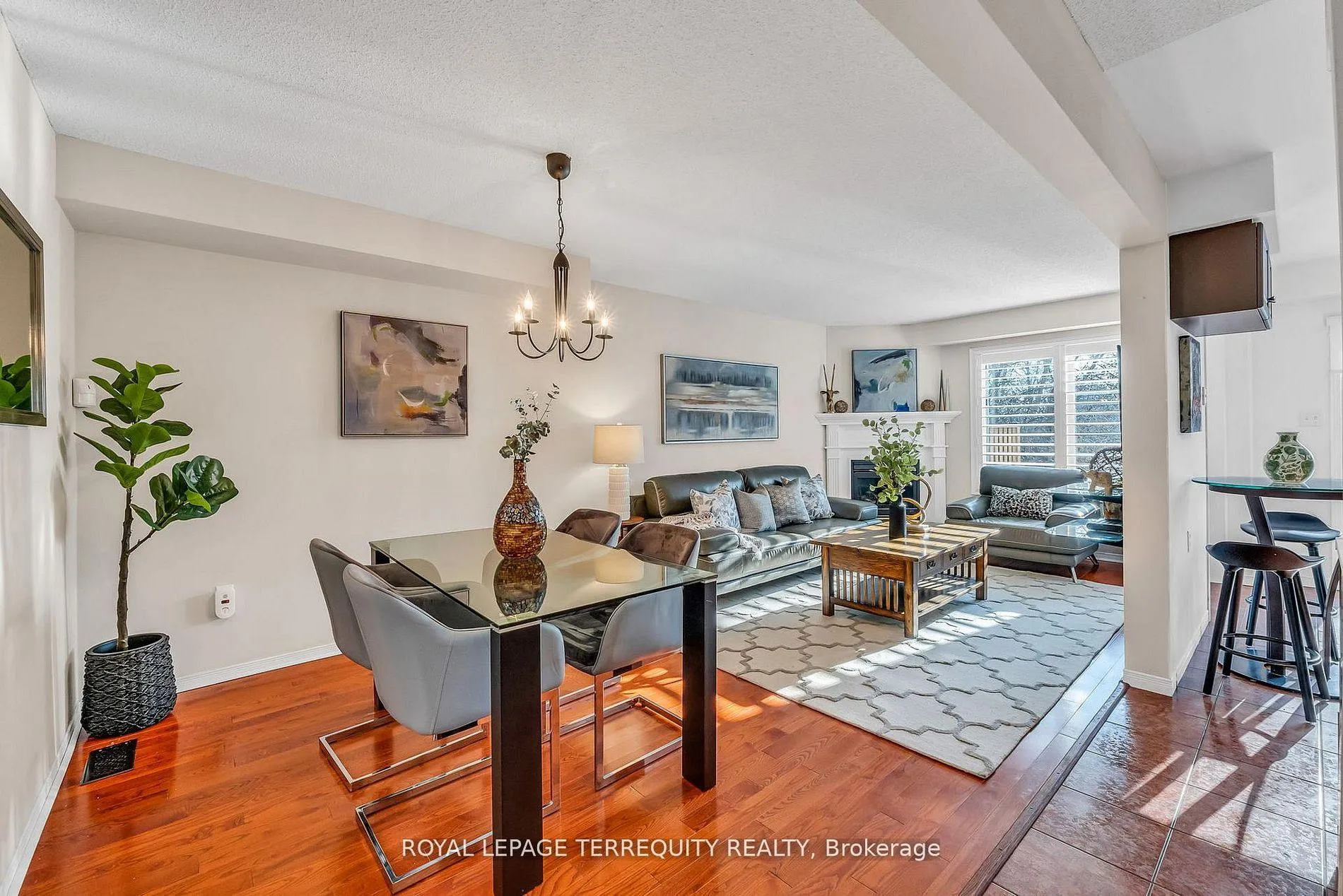 Photo 4 of Unit 25, 1276 Silvan Forest Drive, Burlington, Tansley — HOMEH