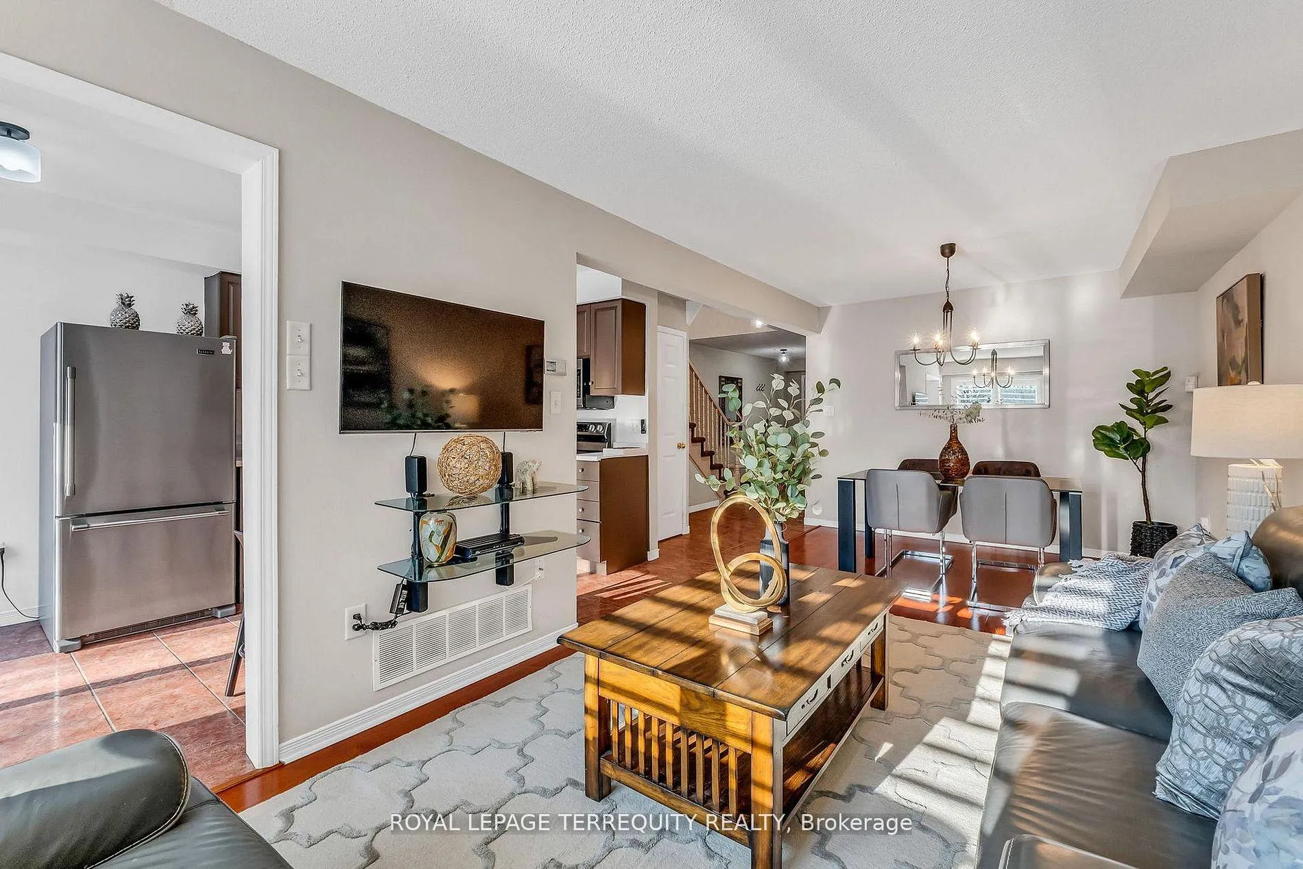 Photo 10 of Unit 25, 1276 Silvan Forest Drive, Burlington, Tansley — HOMEH