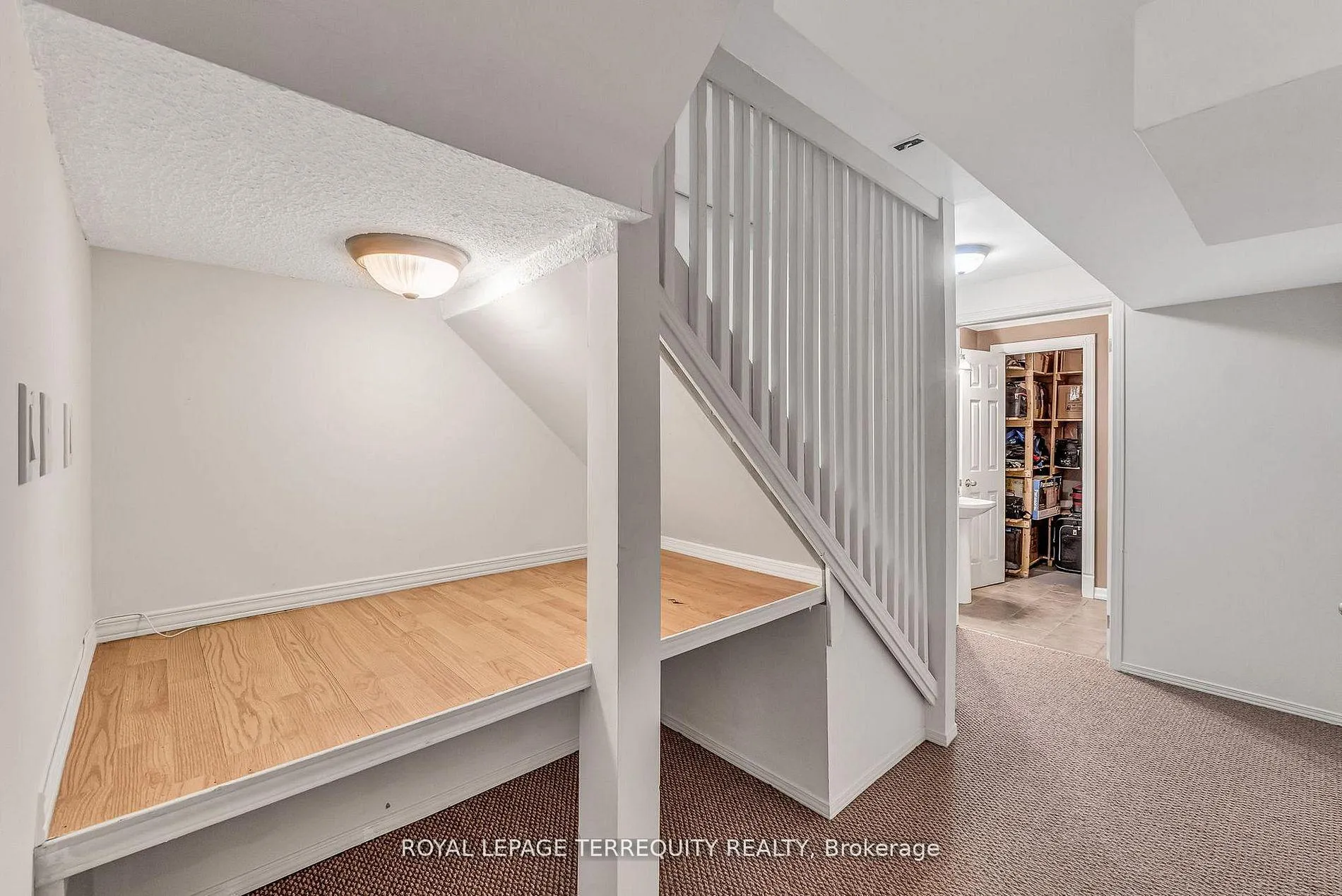 Photo 37 of Unit 25, 1276 Silvan Forest Drive, Burlington, Tansley — HOMEH