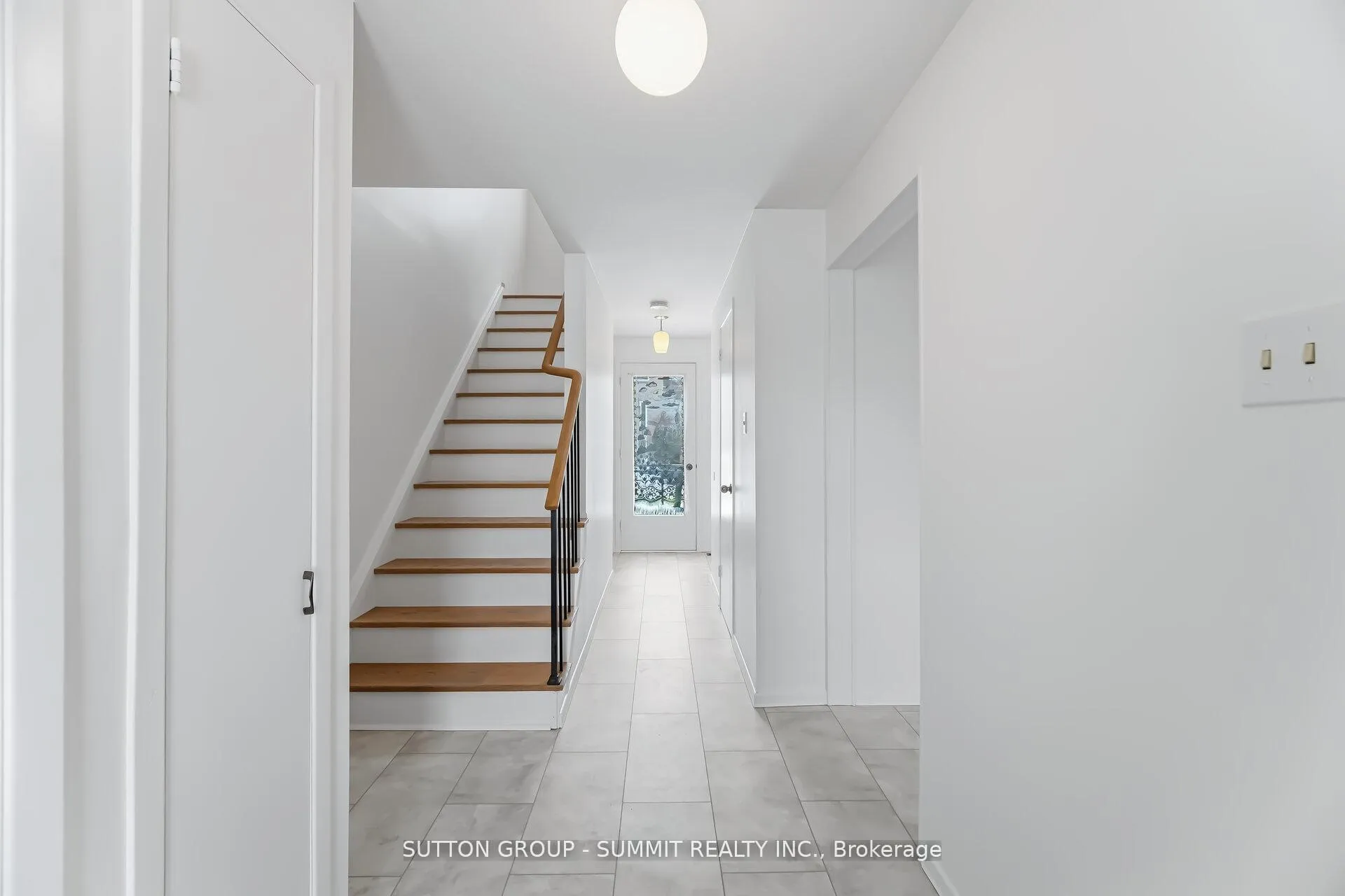 Photo 4 of 11 St Andrew's Court, Aurora, Hills of St Andrew — HOMEH
