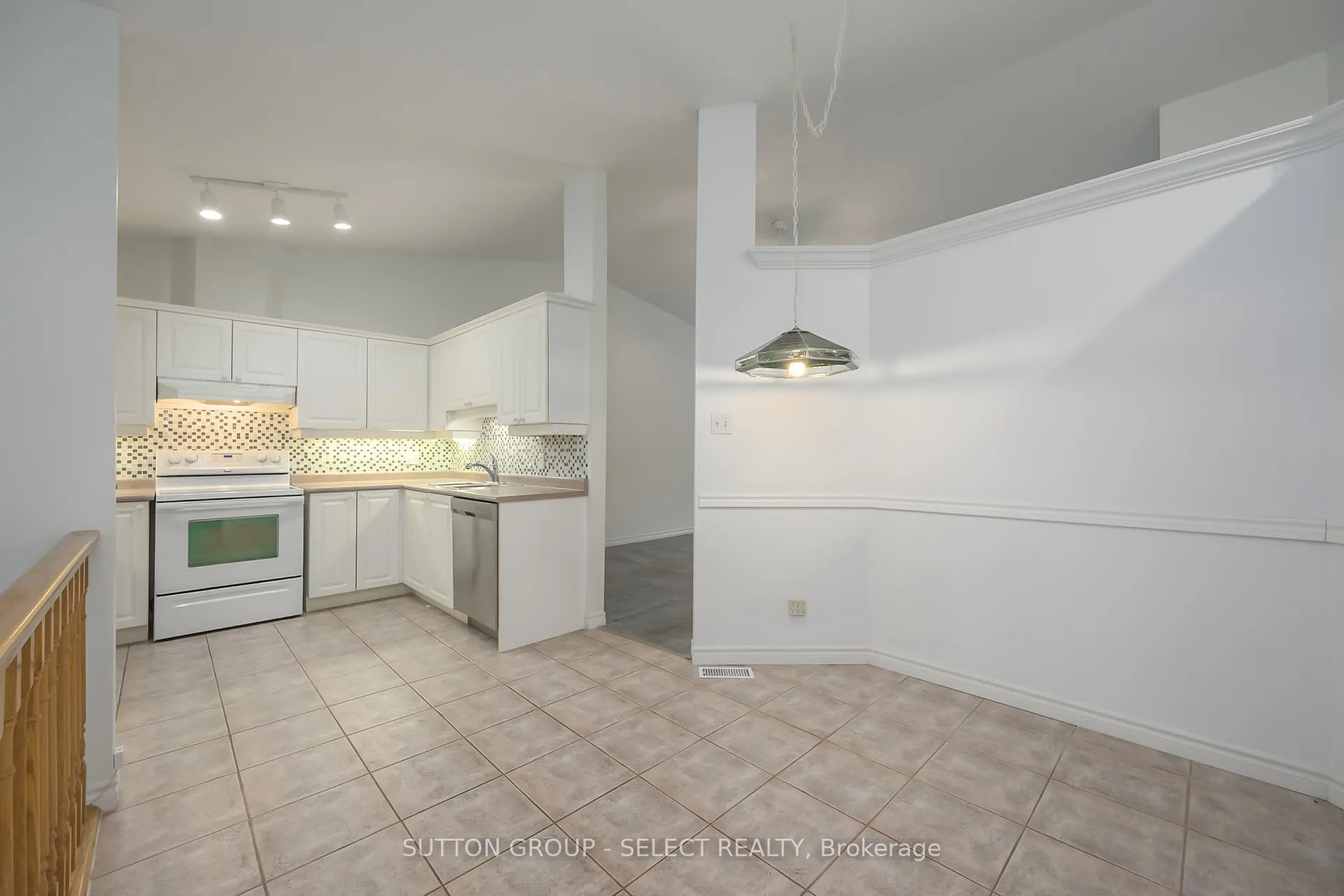 Photo 12 of Unit 10, 1241 Beaverbrook Avenue, London, North N — HOMEH