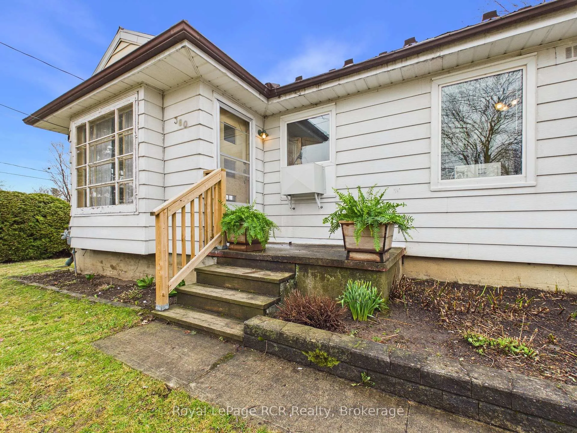 Photo 2 of 380 Winston Street E, North Perth, Listowel — HOMEH