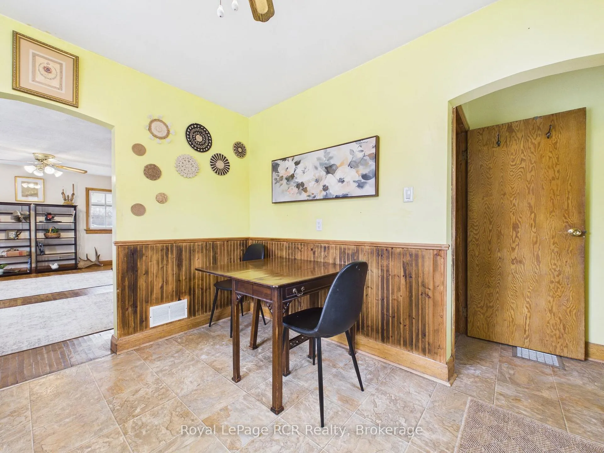 Photo 5 of 380 Winston Street E, North Perth, Listowel — HOMEH