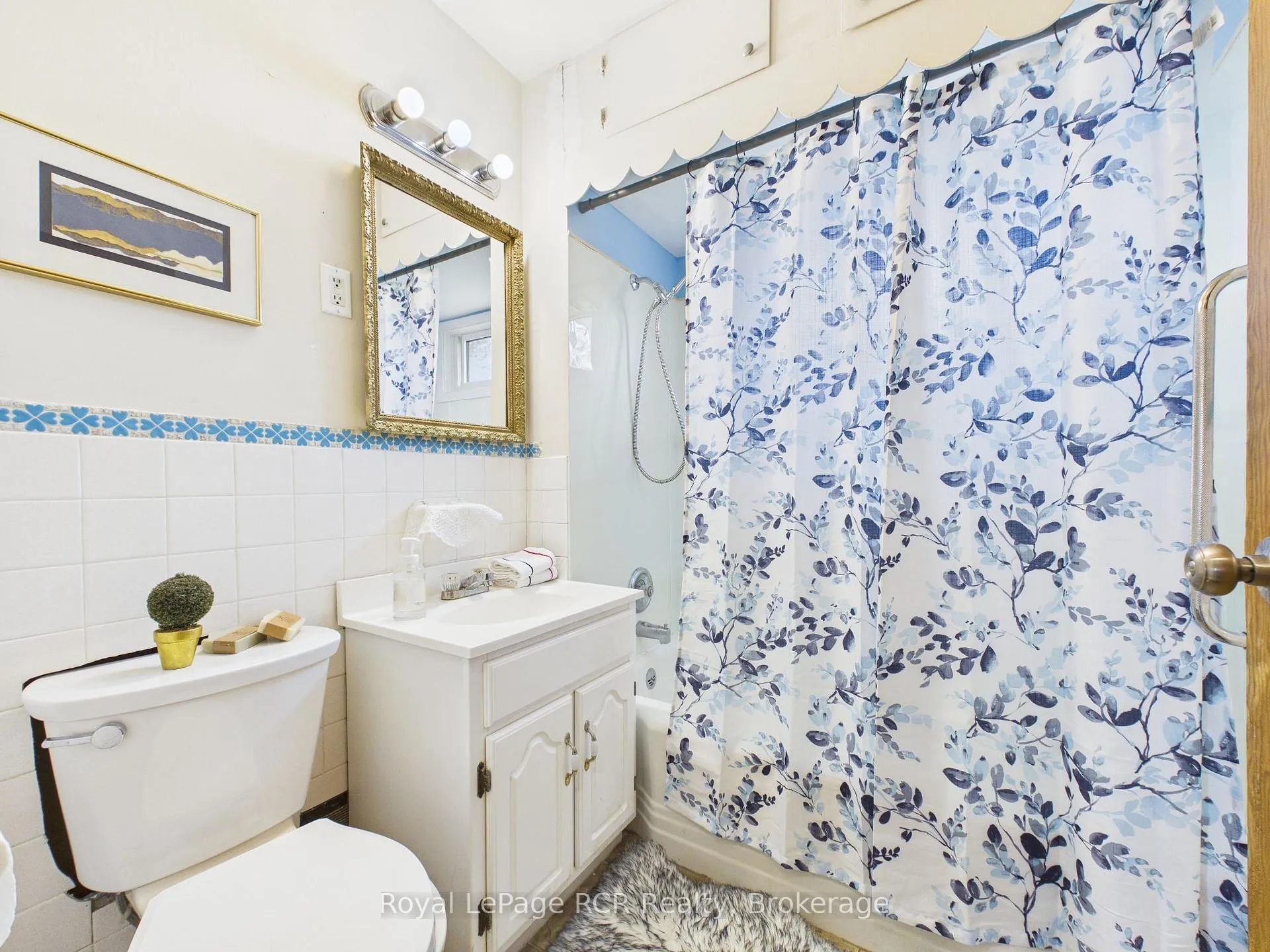 Photo 15 of 380 Winston Street E, North Perth, Listowel — HOMEH