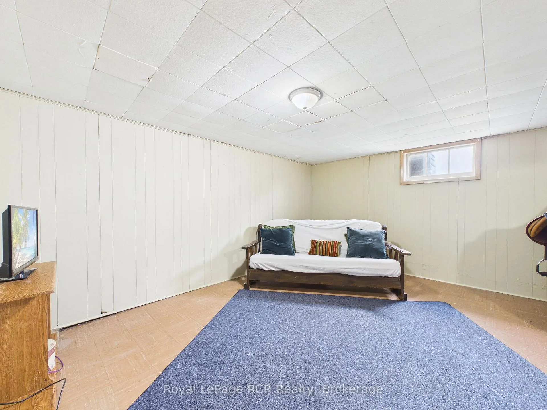 Photo 20 of 380 Winston Street E, North Perth, Listowel — HOMEH