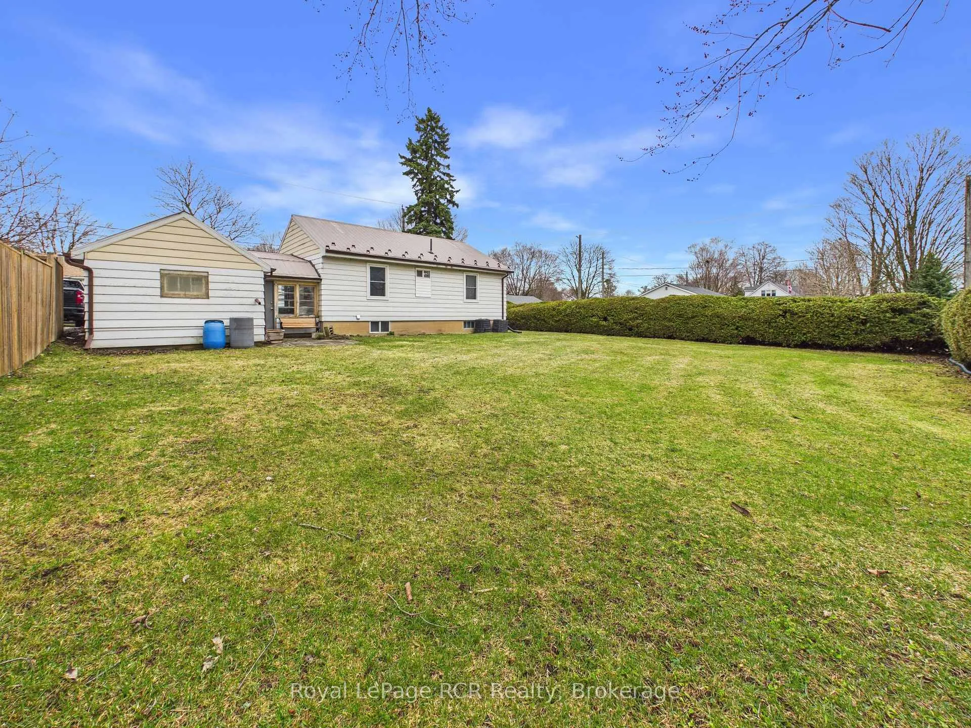 Photo 28 of 380 Winston Street E, North Perth, Listowel — HOMEH