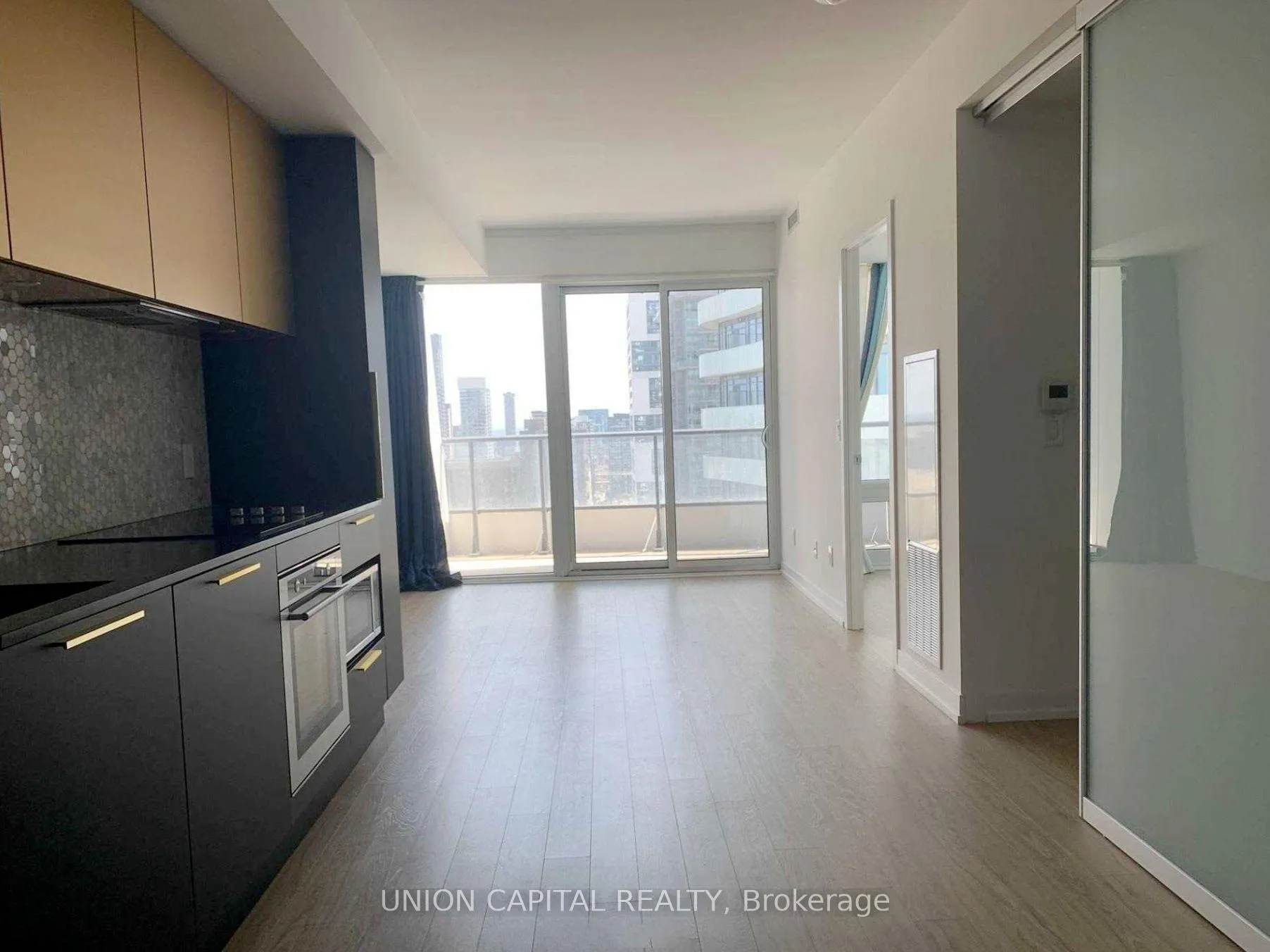 Photo 2 of Unit 3918, 85 Wood Street, Toronto, Church-Yonge Corridor — HOMEH
