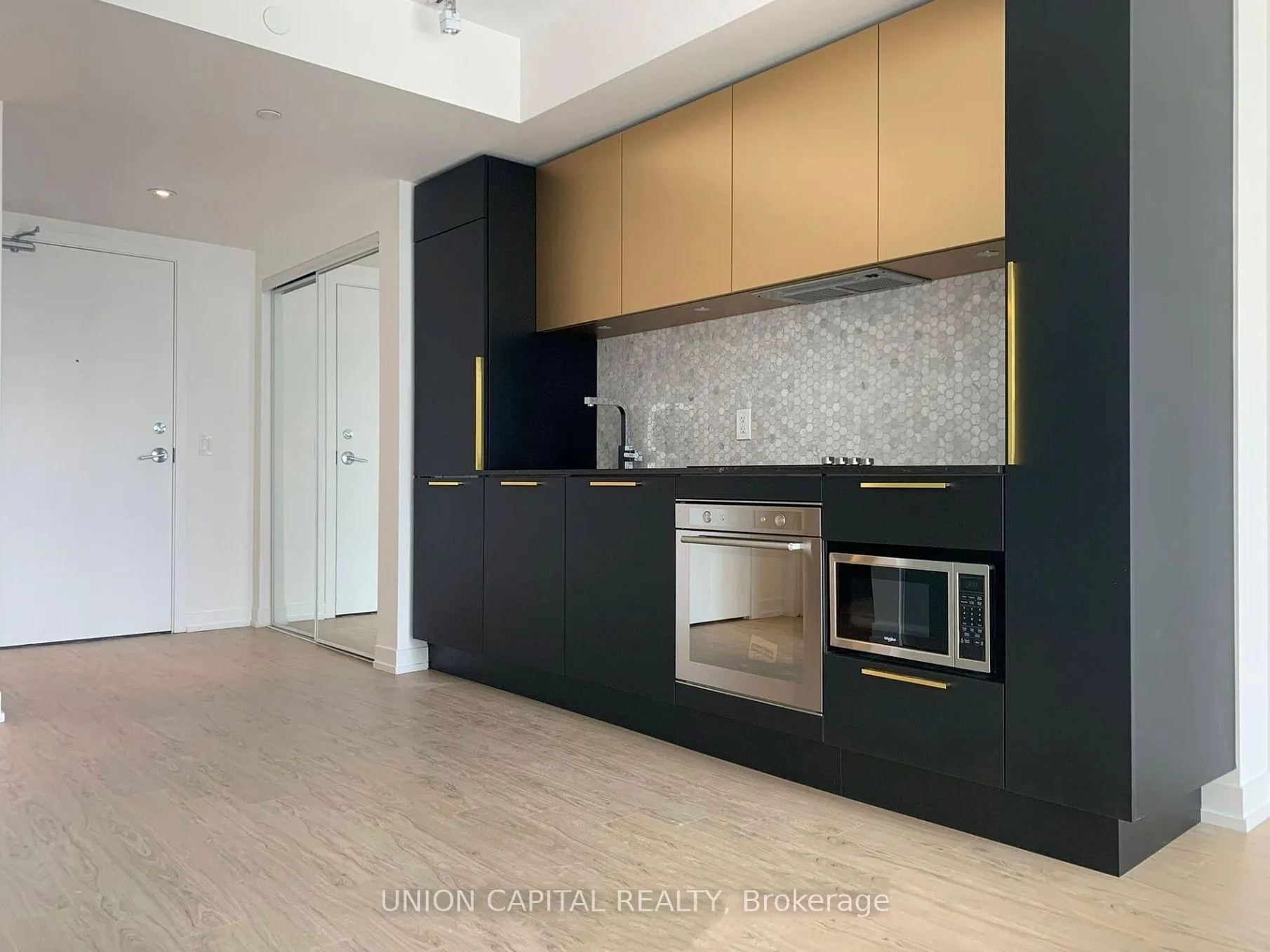 Photo 4 of Unit 3918, 85 Wood Street, Toronto, Church-Yonge Corridor — HOMEH