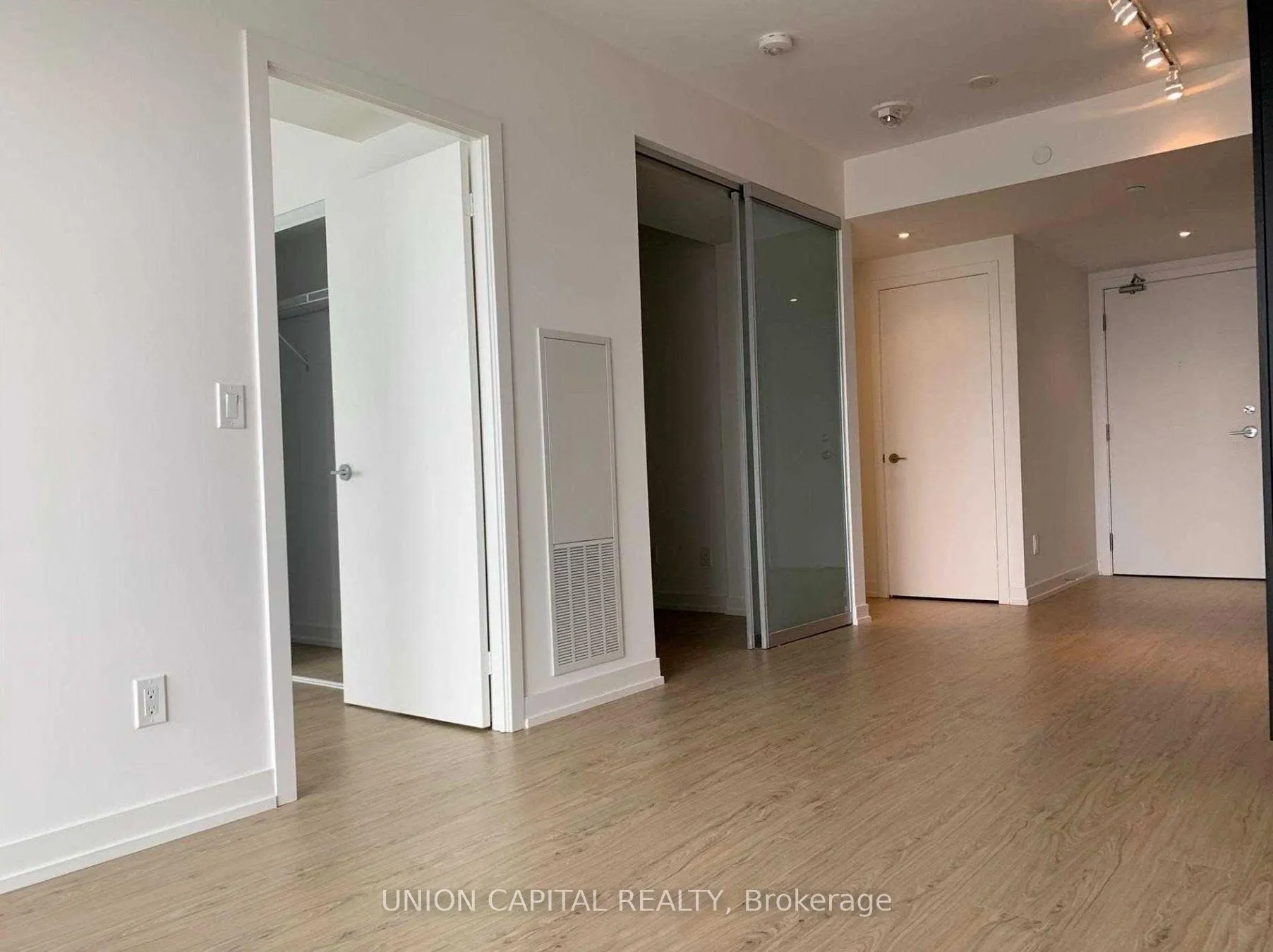 Photo 8 of Unit 3918, 85 Wood Street, Toronto, Church-Yonge Corridor — HOMEH