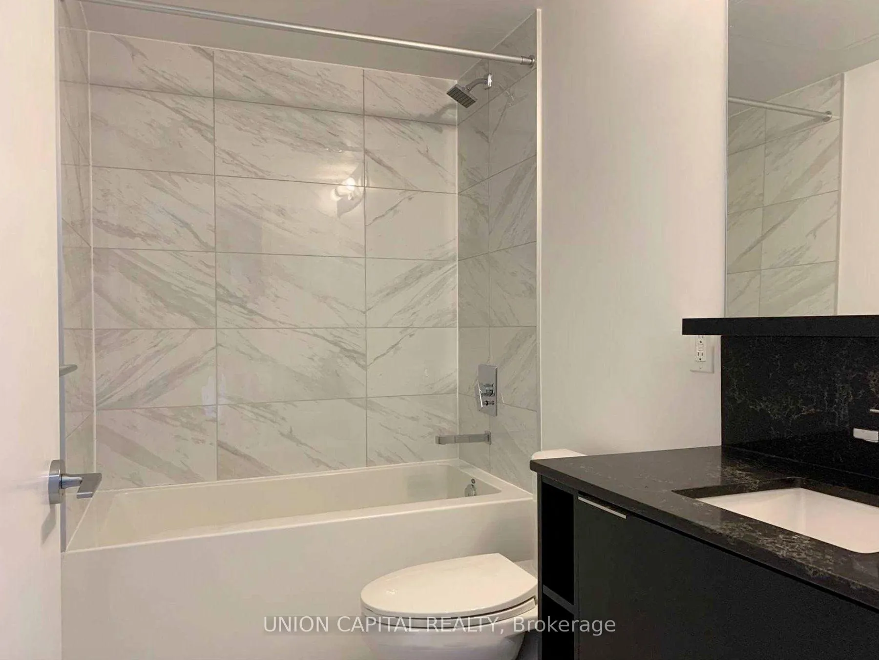 Photo 9 of Unit 3918, 85 Wood Street, Toronto, Church-Yonge Corridor — HOMEH
