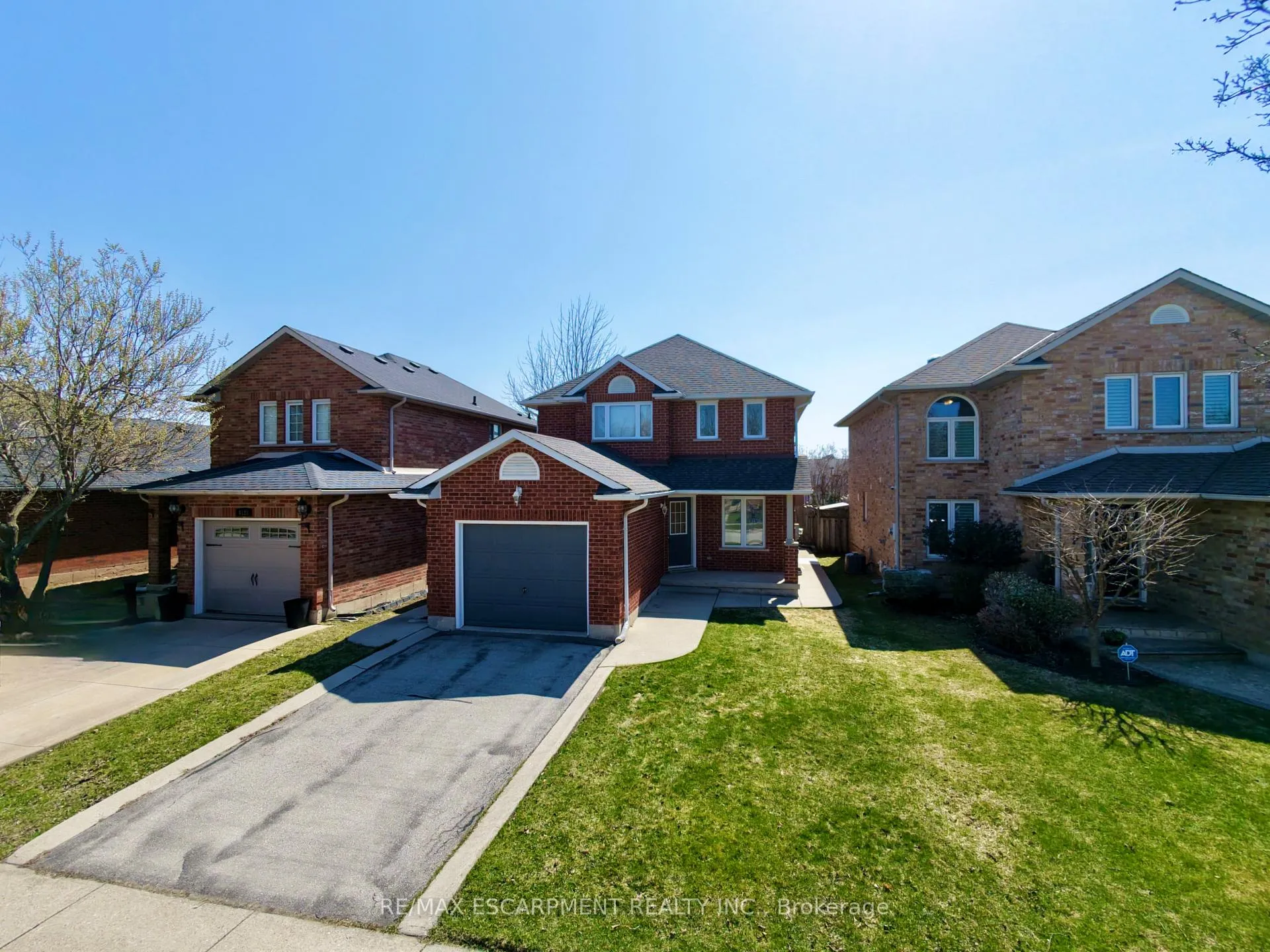 Photo 2 of 4126 Bianca Forest Drive, Burlington, Tansley — HOMEH