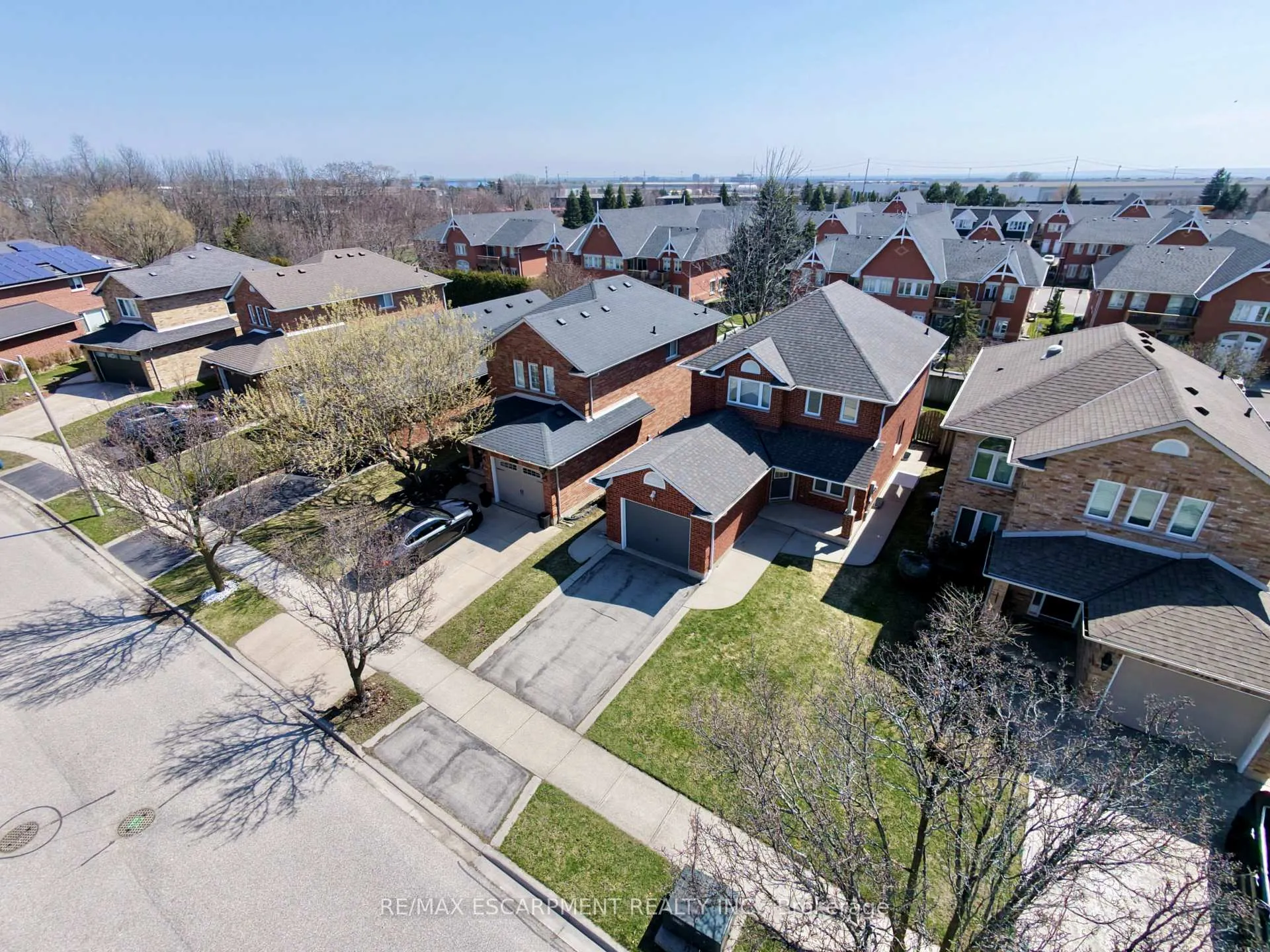 Photo 6 of 4126 Bianca Forest Drive, Burlington, Tansley — HOMEH