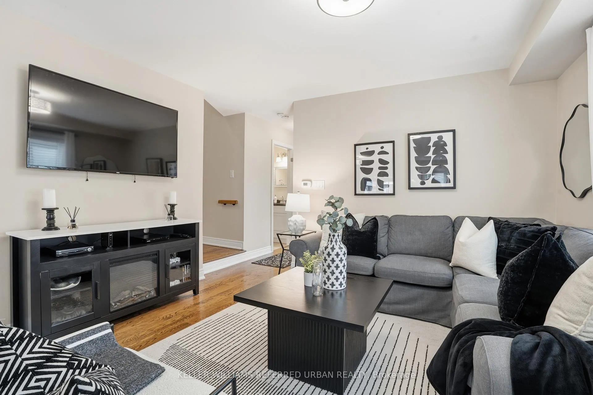 Photo 10 of 266 Melrose Street, Etobicoke, Mimico — HOMEH