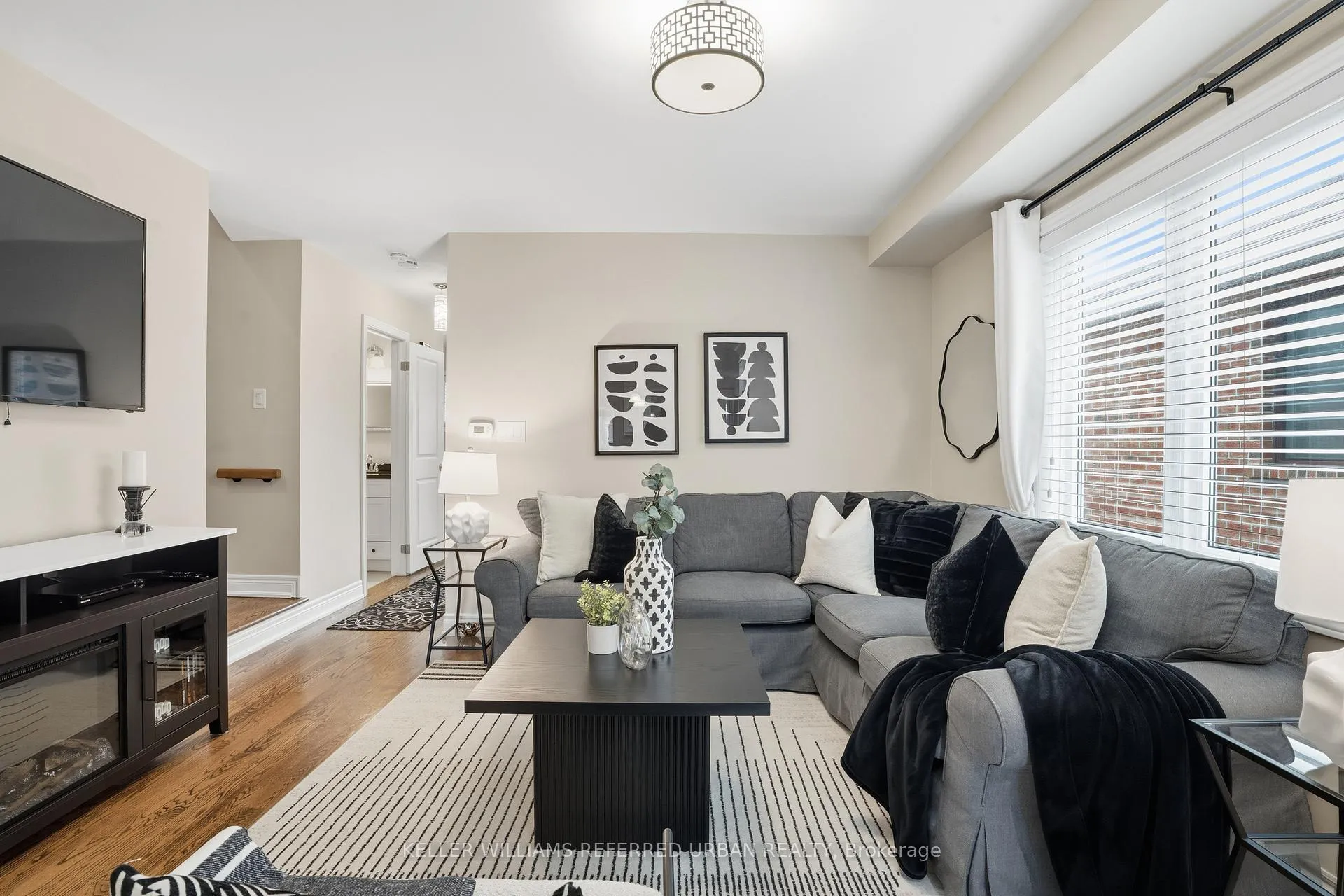 Photo 11 of 266 Melrose Street, Etobicoke, Mimico — HOMEH