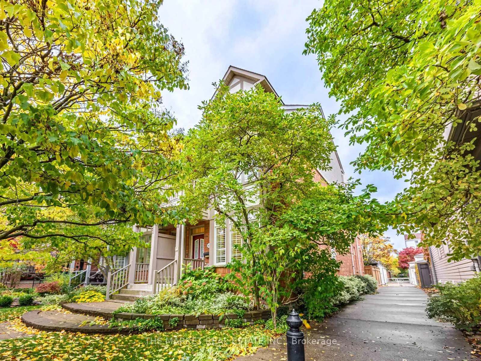 Photo 3 of 67 Winners Circle, Toronto, The Beaches — HOMEH