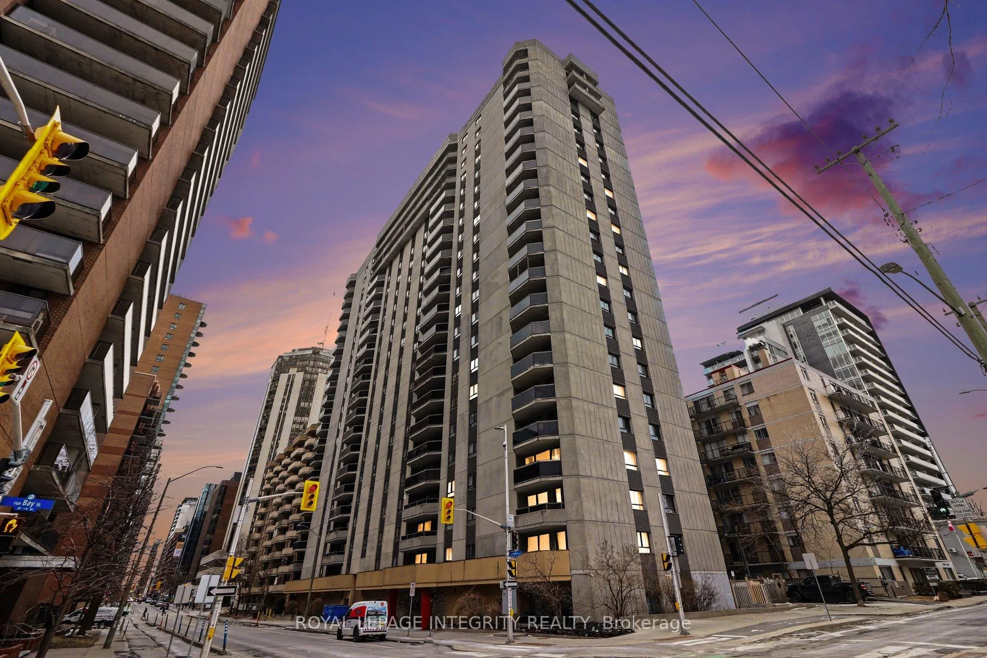 Photo 1 of Unit PH2104, 470 Laurier Avenue W, Ottawa, Ottawa Centre — HOMEH