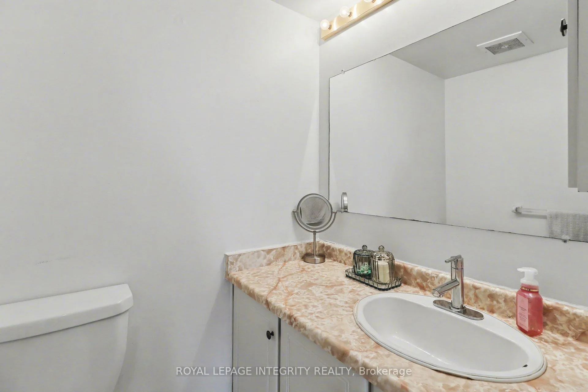 Photo 16 of Unit PH2104, 470 Laurier Avenue W, Ottawa, Ottawa Centre — HOMEH