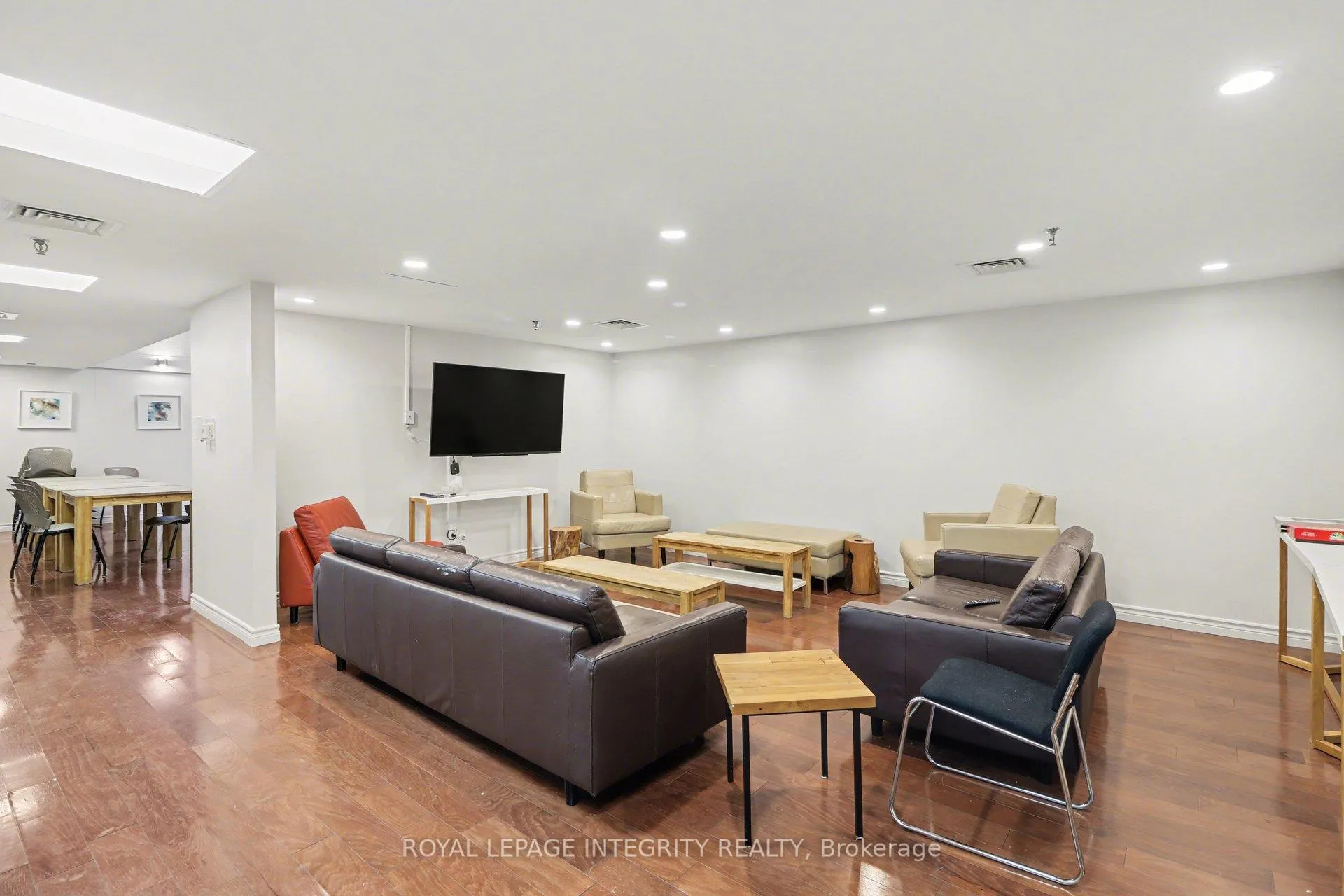 Photo 25 of Unit PH2104, 470 Laurier Avenue W, Ottawa, Ottawa Centre — HOMEH
