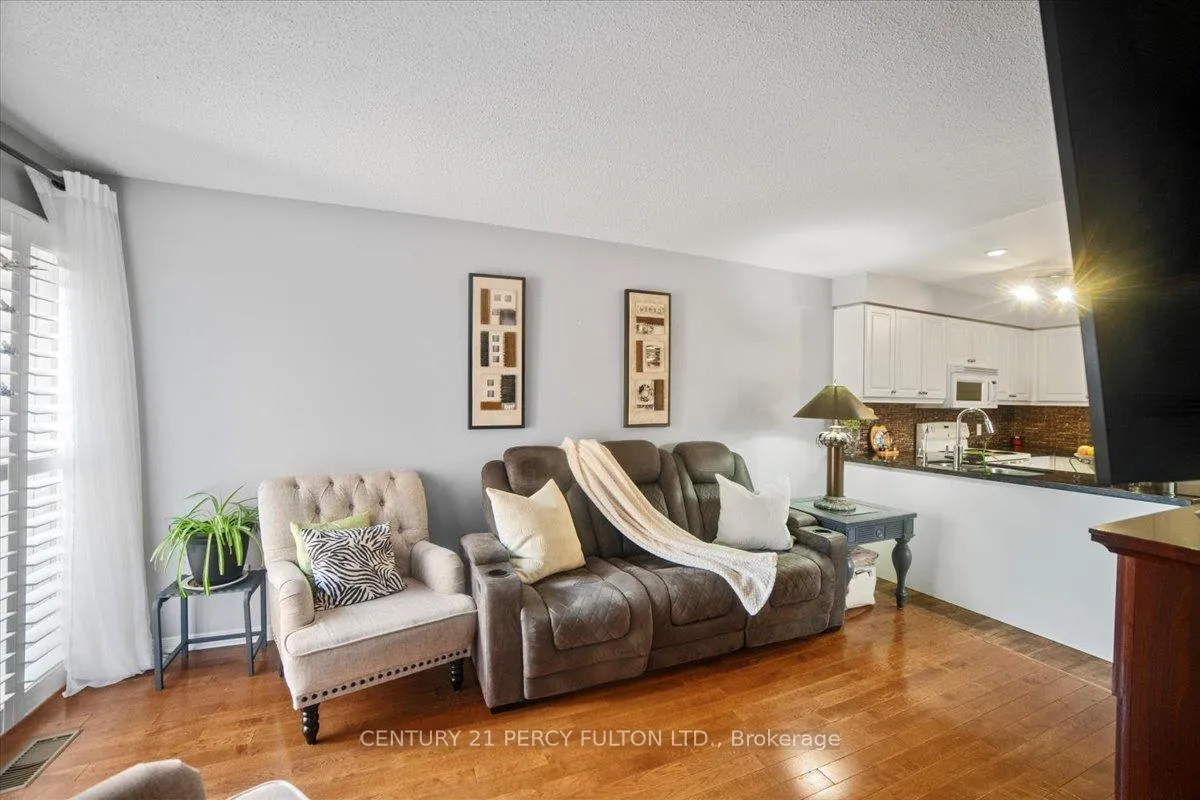 Photo 11 of 1250 Ormond Drive, Oshawa, Samac — HOMEH