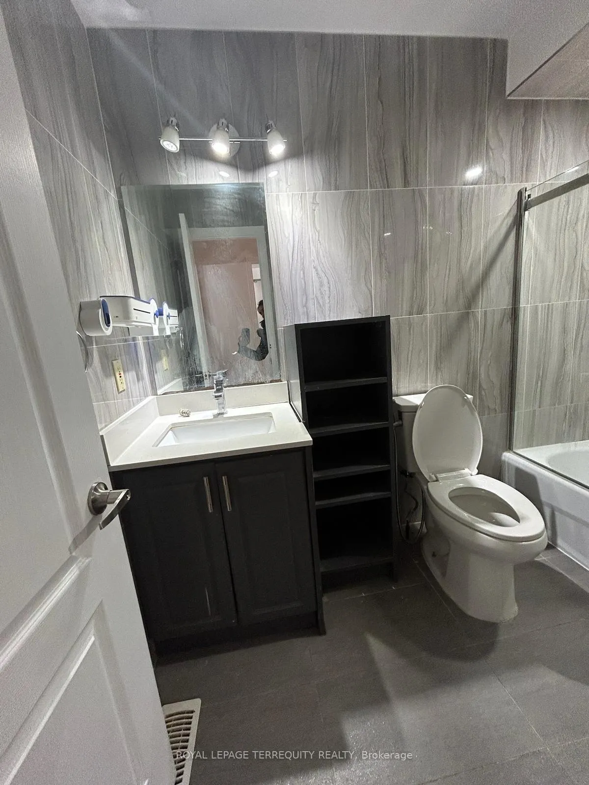 Photo 18 of Unit main, 5 Malta Street, Scarborough, Birchcliffe-Cliffside — HOMEH