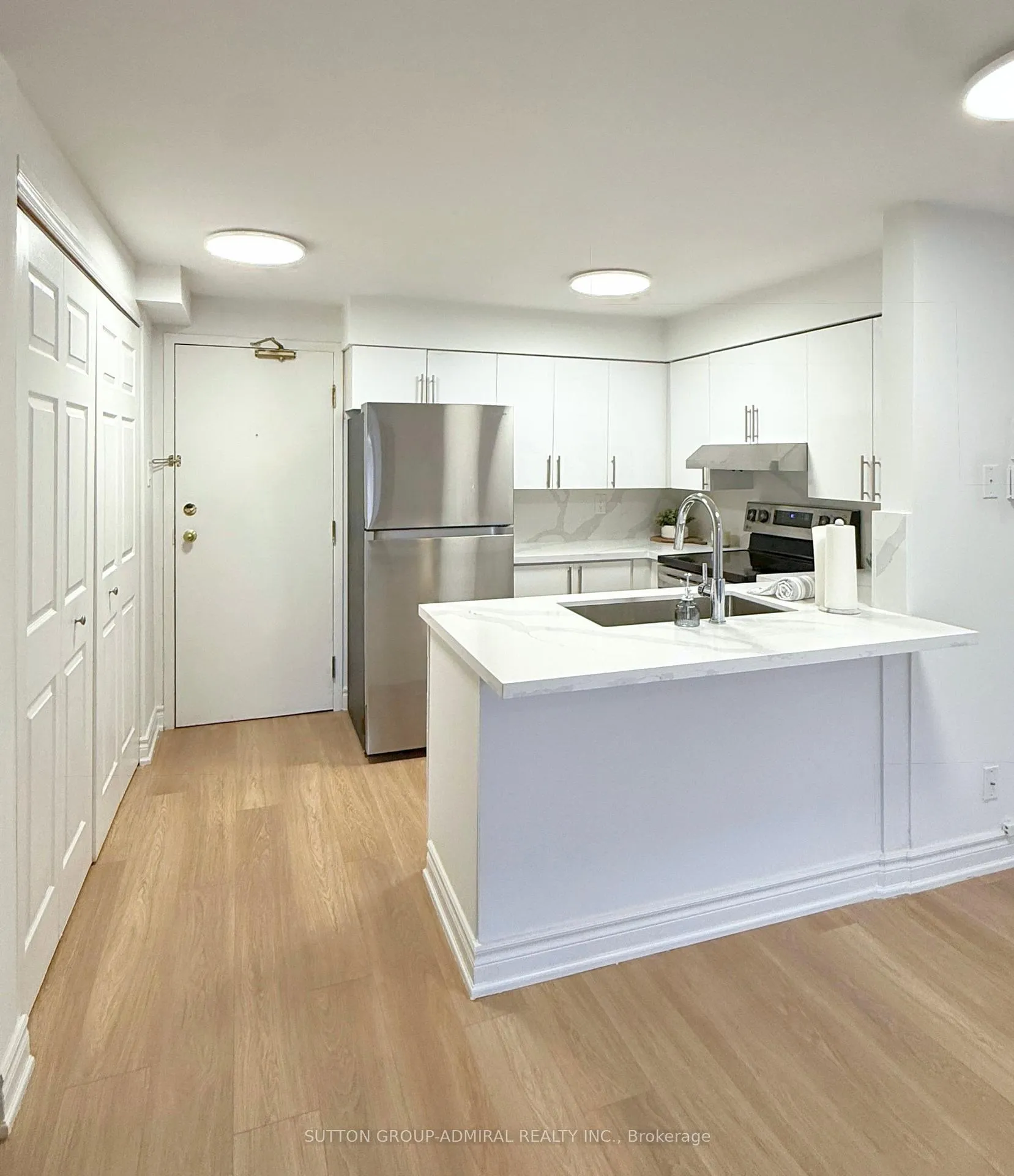 Photo 4 of Unit 30, 41 Valleyview Road, Kitchener, Forest Hill — HOMEH