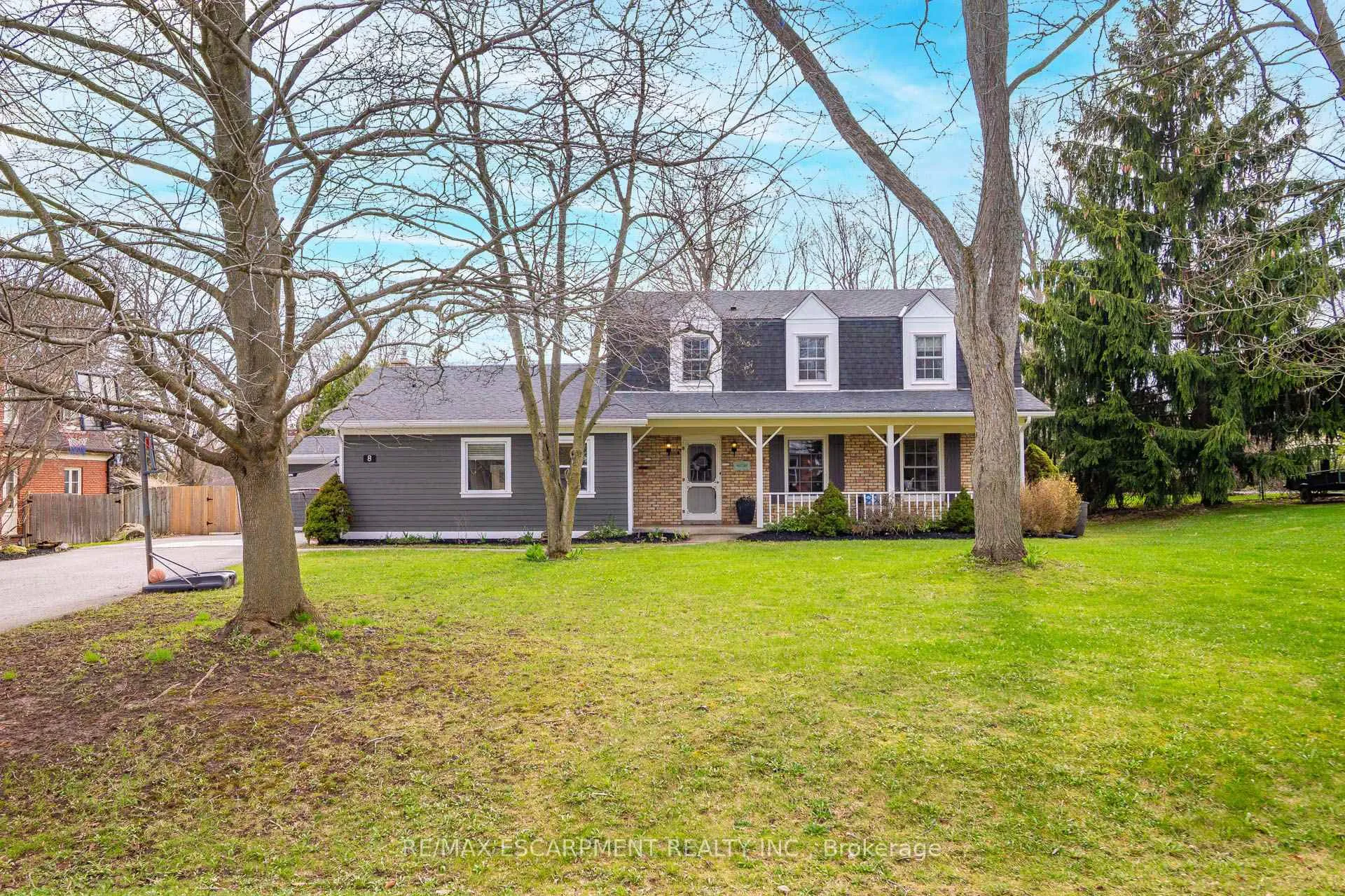 Photo 1 of 8 Wildan Drive, Hamilton, Freelton — HOMEH
