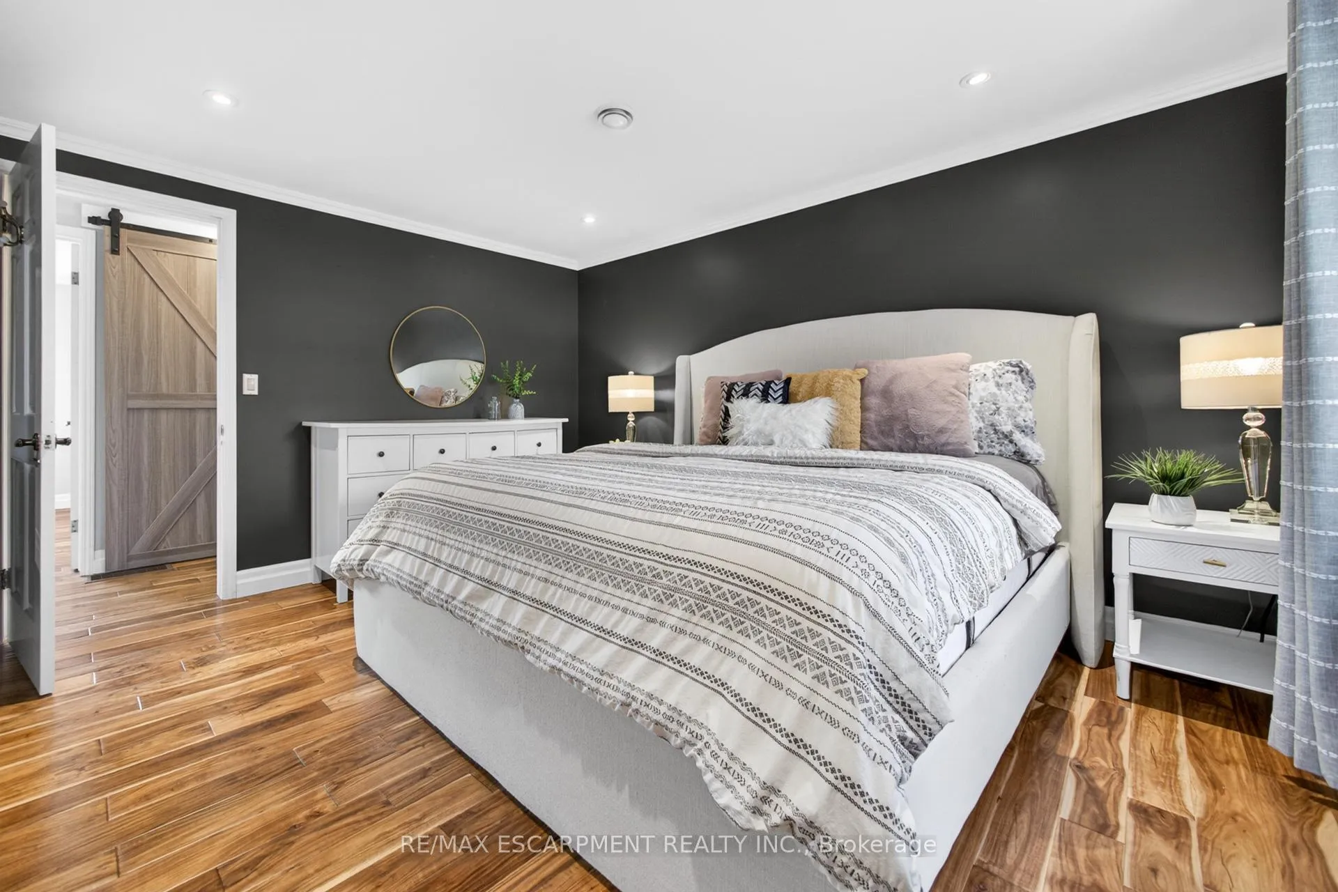 Photo 24 of 8 Wildan Drive, Hamilton, Freelton — HOMEH