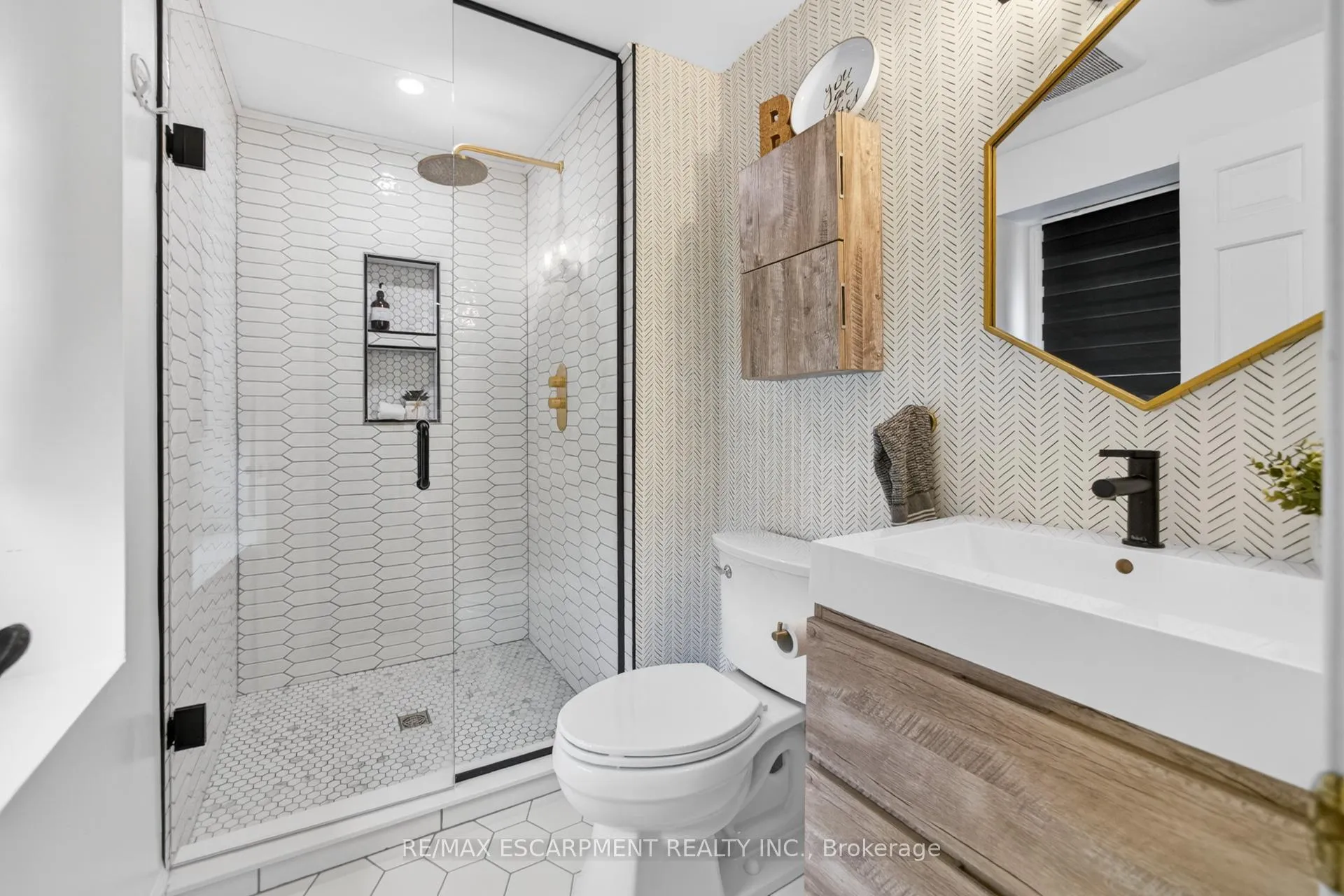 Photo 25 of 8 Wildan Drive, Hamilton, Freelton — HOMEH