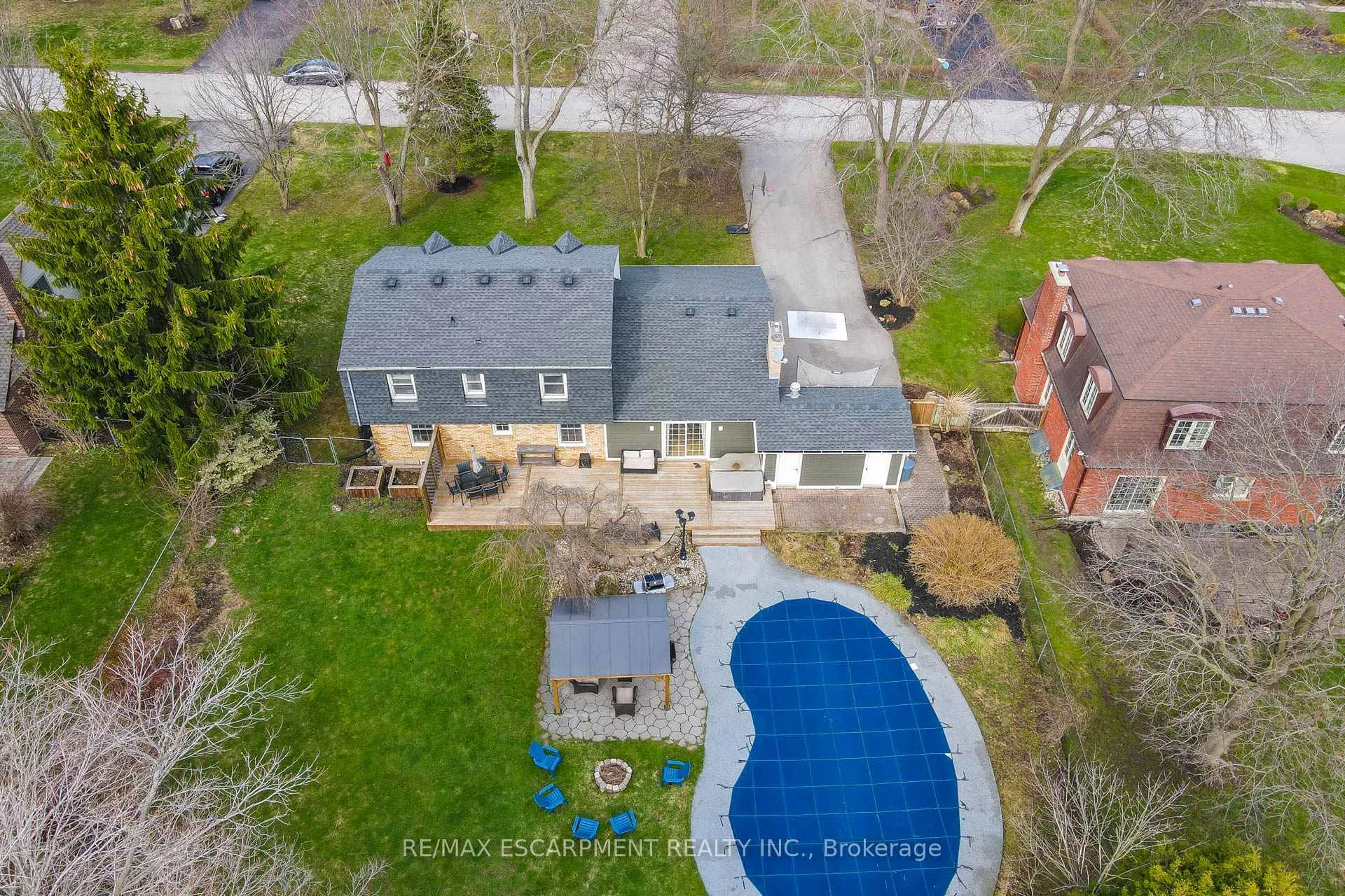 Photo 45 of 8 Wildan Drive, Hamilton, Freelton — HOMEH