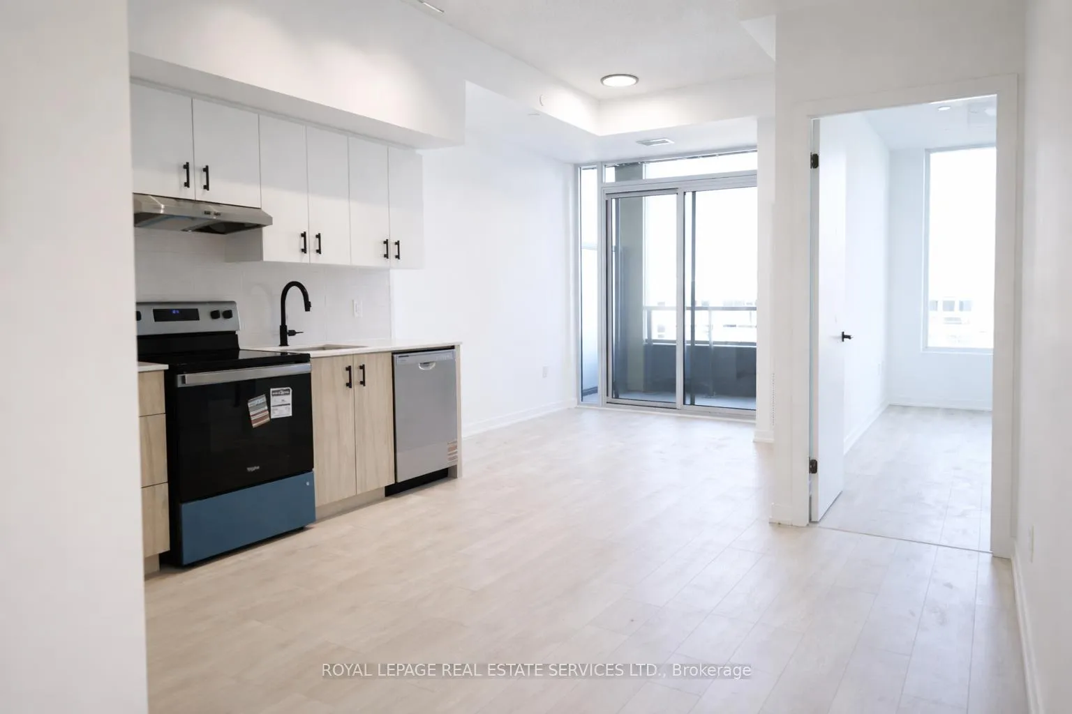 Photo 4 of Unit 327, 4878 Powers Common, Burlington, Appleby — HOMEH
