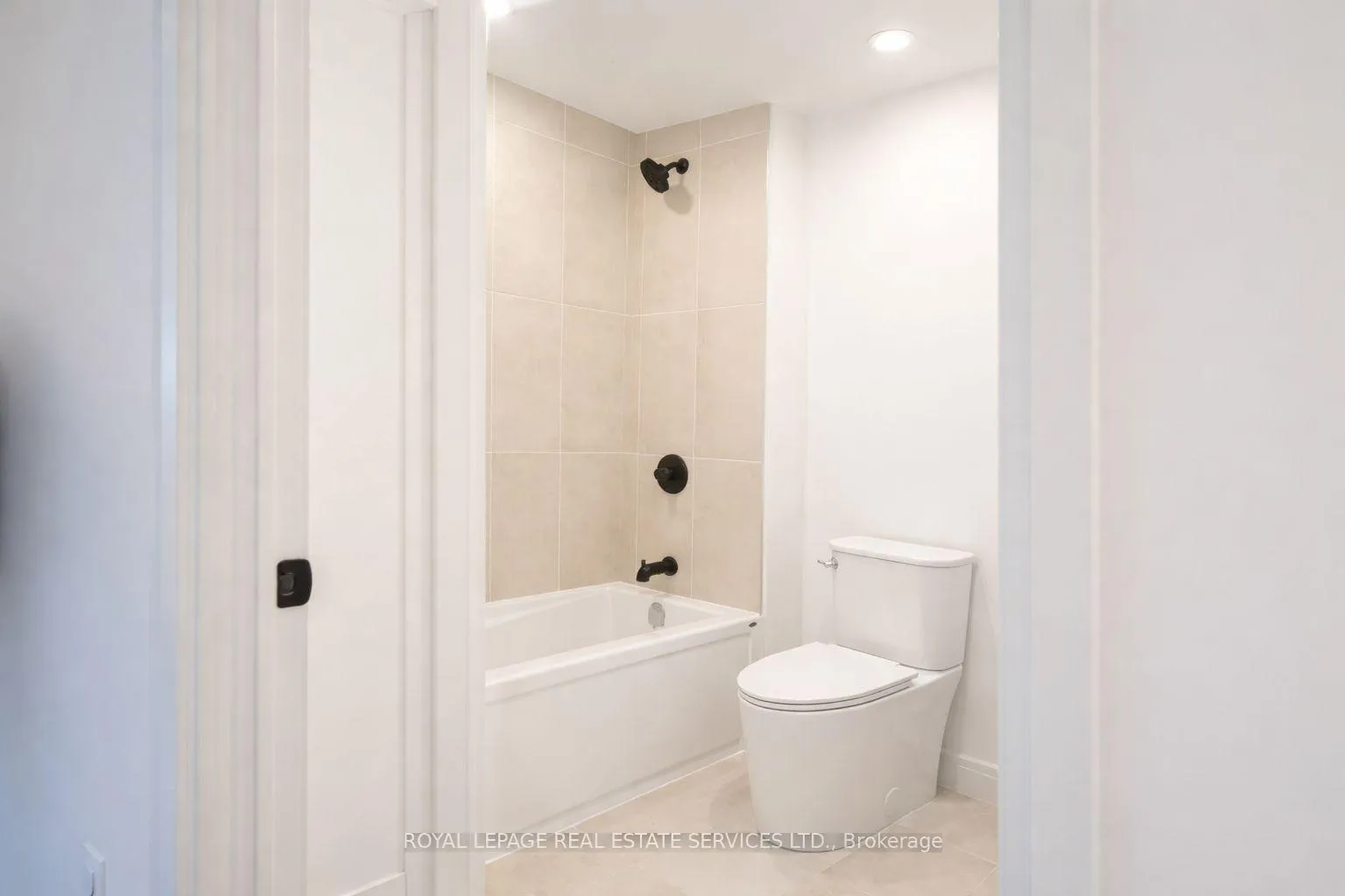 Photo 16 of Unit 327, 4878 Powers Common, Burlington, Appleby — HOMEH