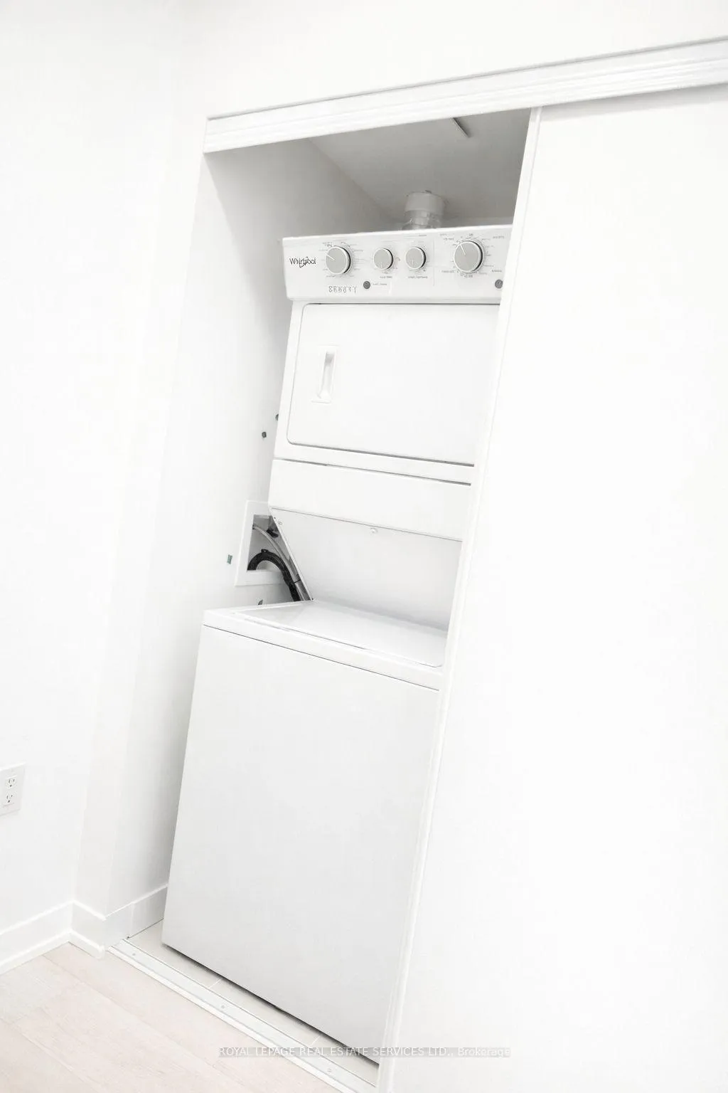 Photo 17 of Unit 327, 4878 Powers Common, Burlington, Appleby — HOMEH