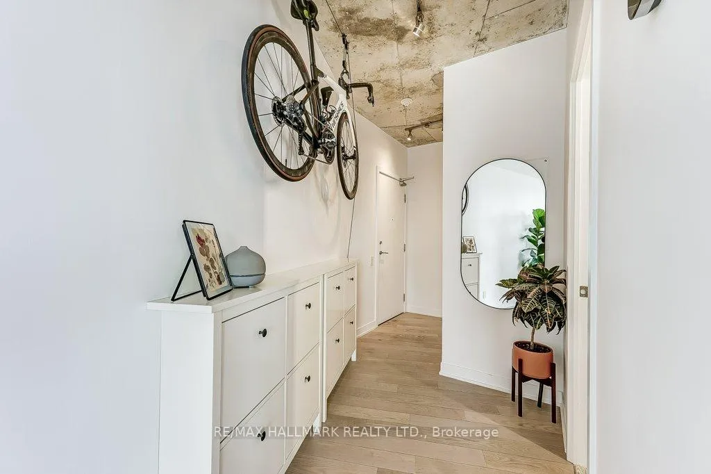 Photo 8 of Unit 907, 318 King Street E, Toronto, Moss Park — HOMEH