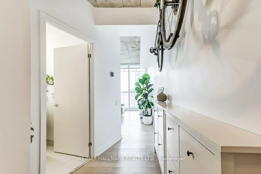 Photo 17 of Unit 907, 318 King Street E, Toronto, Moss Park — HOMEH