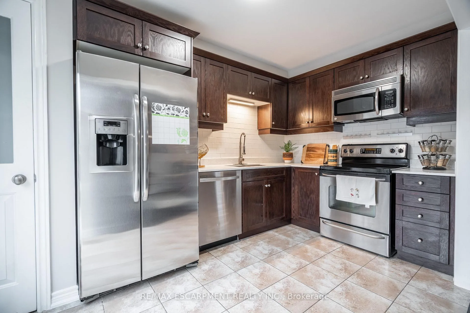 Photo 8 of Unit 41, 222 Fall Fair Way, Hamilton, Binbrook — HOMEH