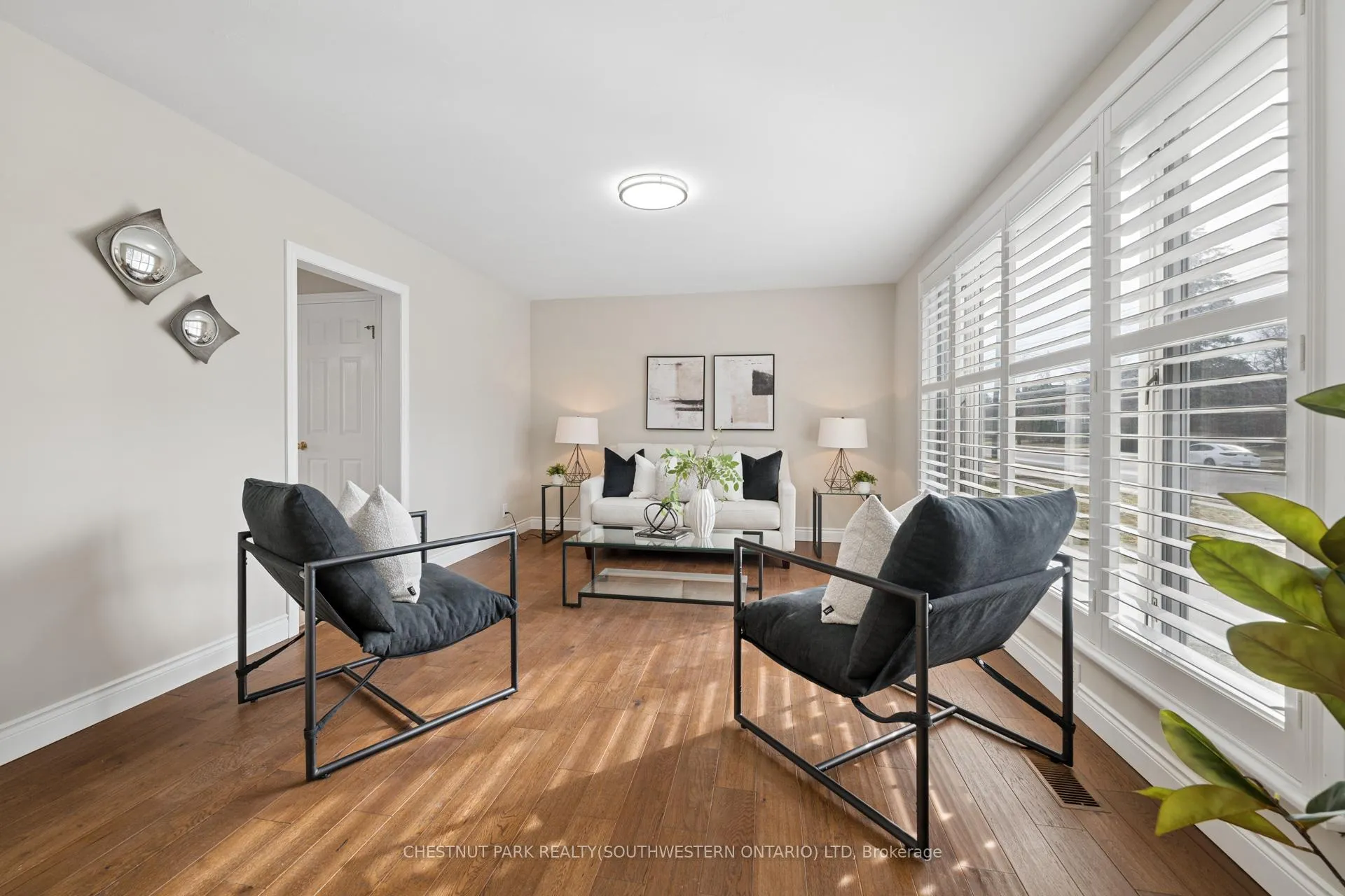 Photo 11 of 492 Ephraim Street, Kitchener — HOMEH