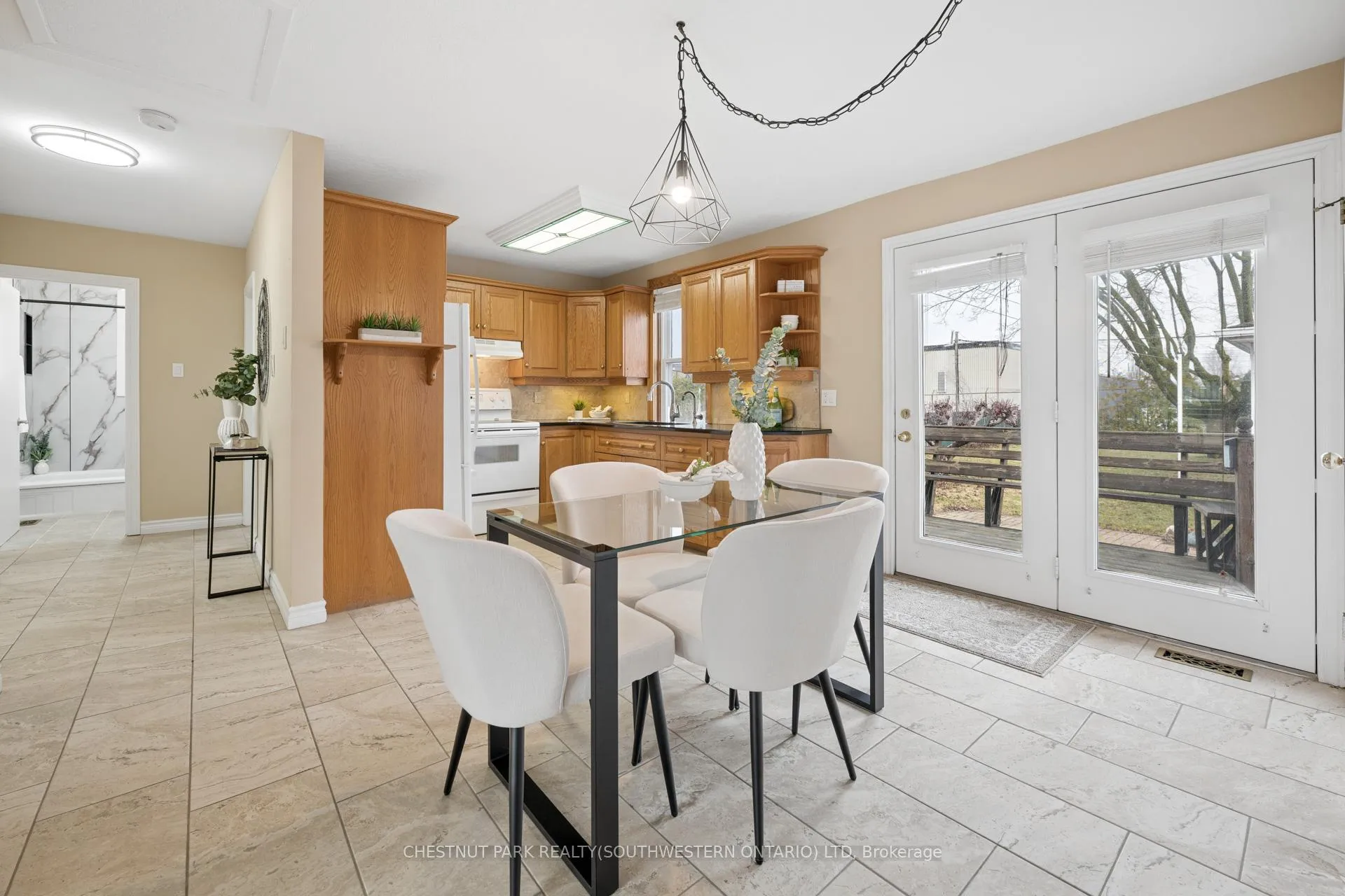 Photo 16 of 492 Ephraim Street, Kitchener — HOMEH