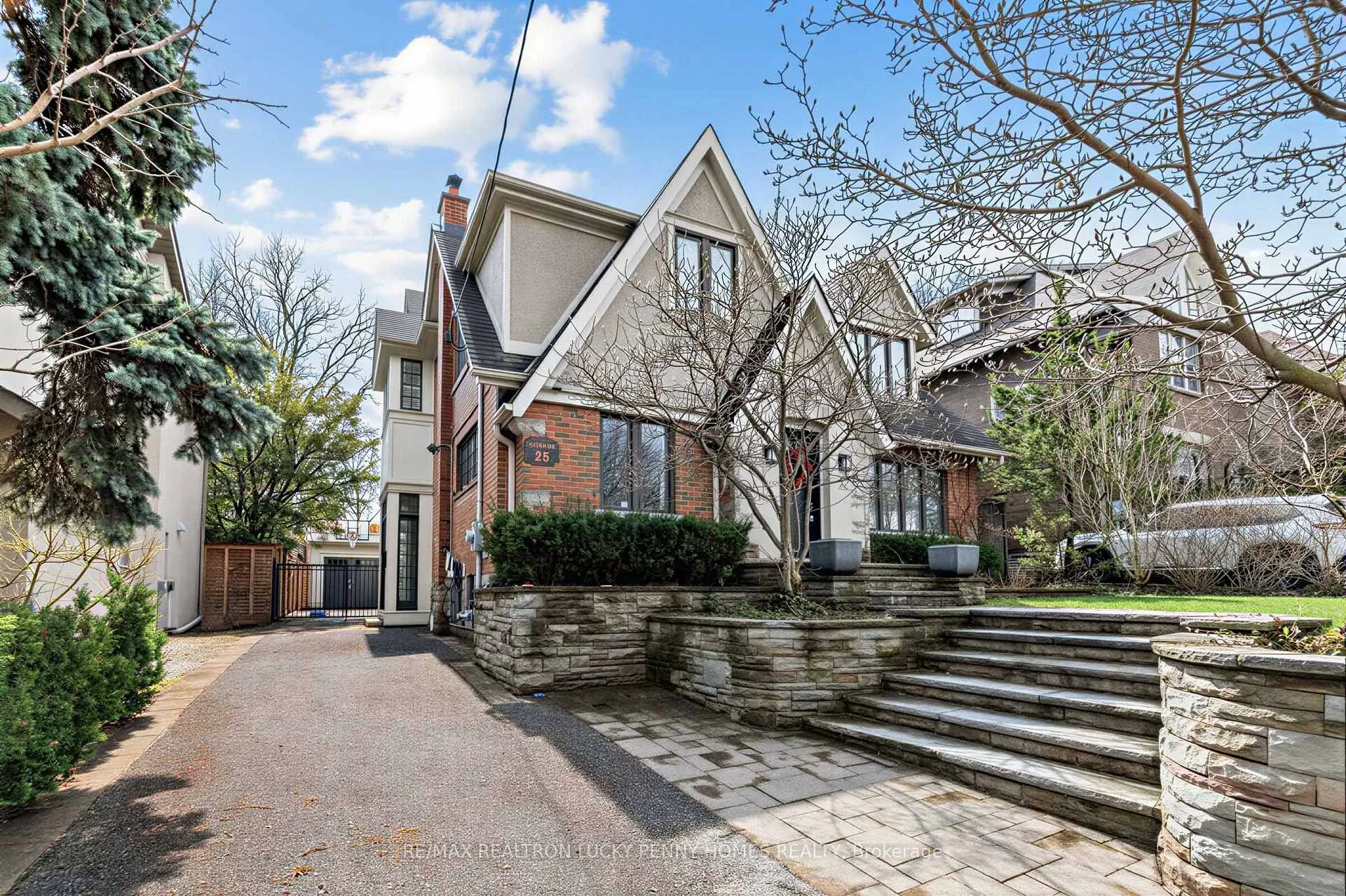 Photo 1 of 25 Cortleigh Boulevard, Toronto, Lawrence Park South — HOMEH