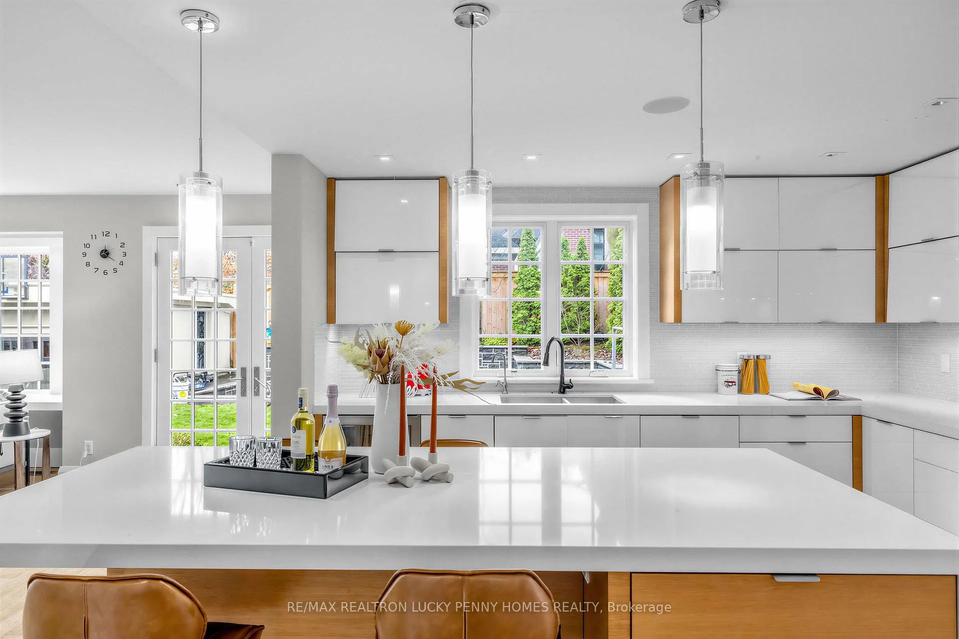 Photo 16 of 25 Cortleigh Boulevard, Toronto, Lawrence Park South — HOMEH