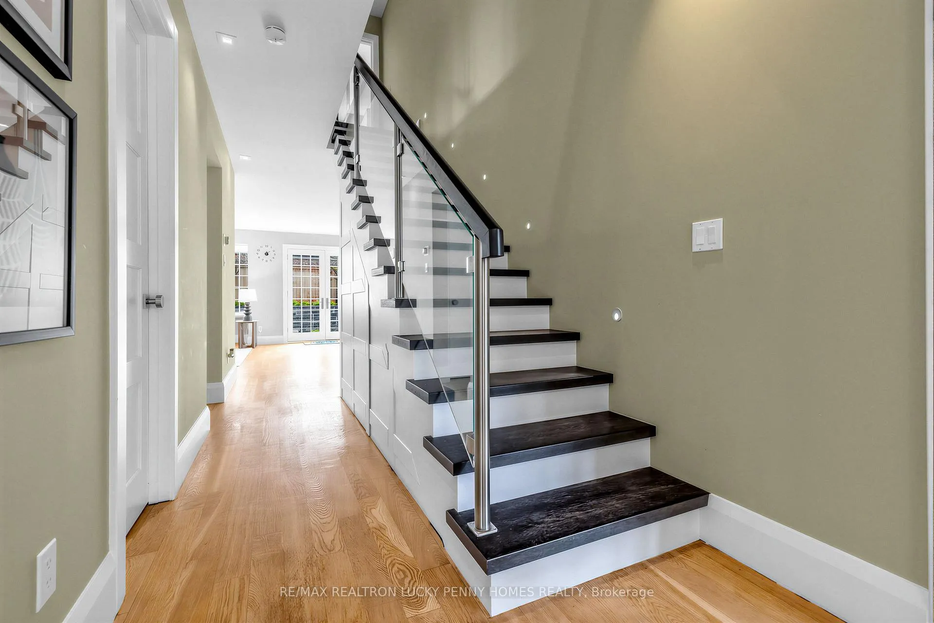 Photo 22 of 25 Cortleigh Boulevard, Toronto, Lawrence Park South — HOMEH