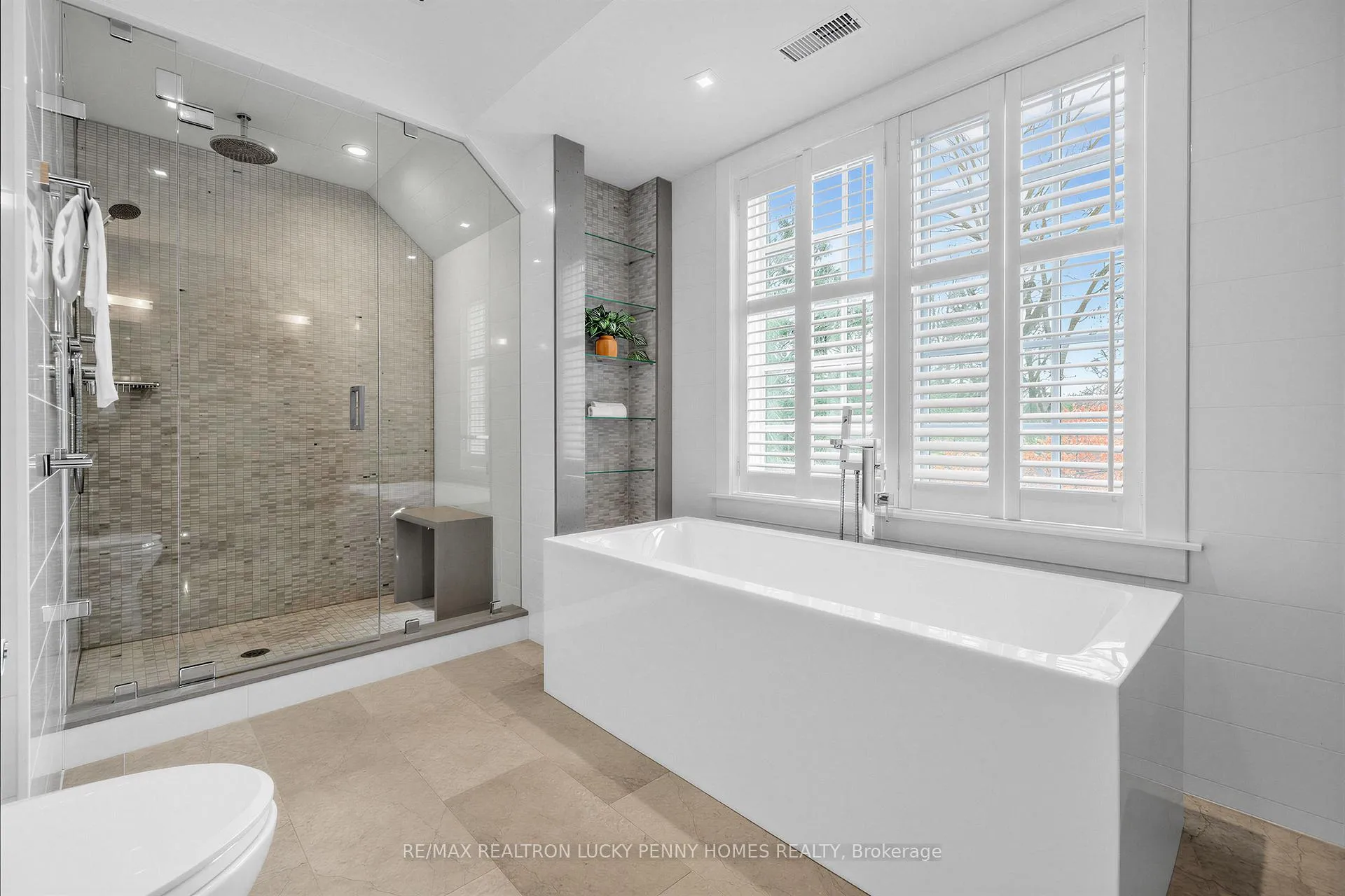 Photo 27 of 25 Cortleigh Boulevard, Toronto, Lawrence Park South — HOMEH