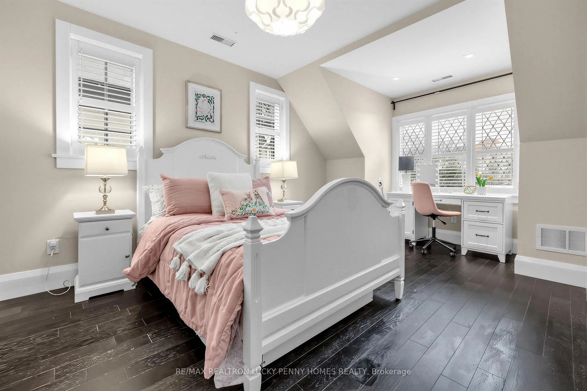 Photo 33 of 25 Cortleigh Boulevard, Toronto, Lawrence Park South — HOMEH